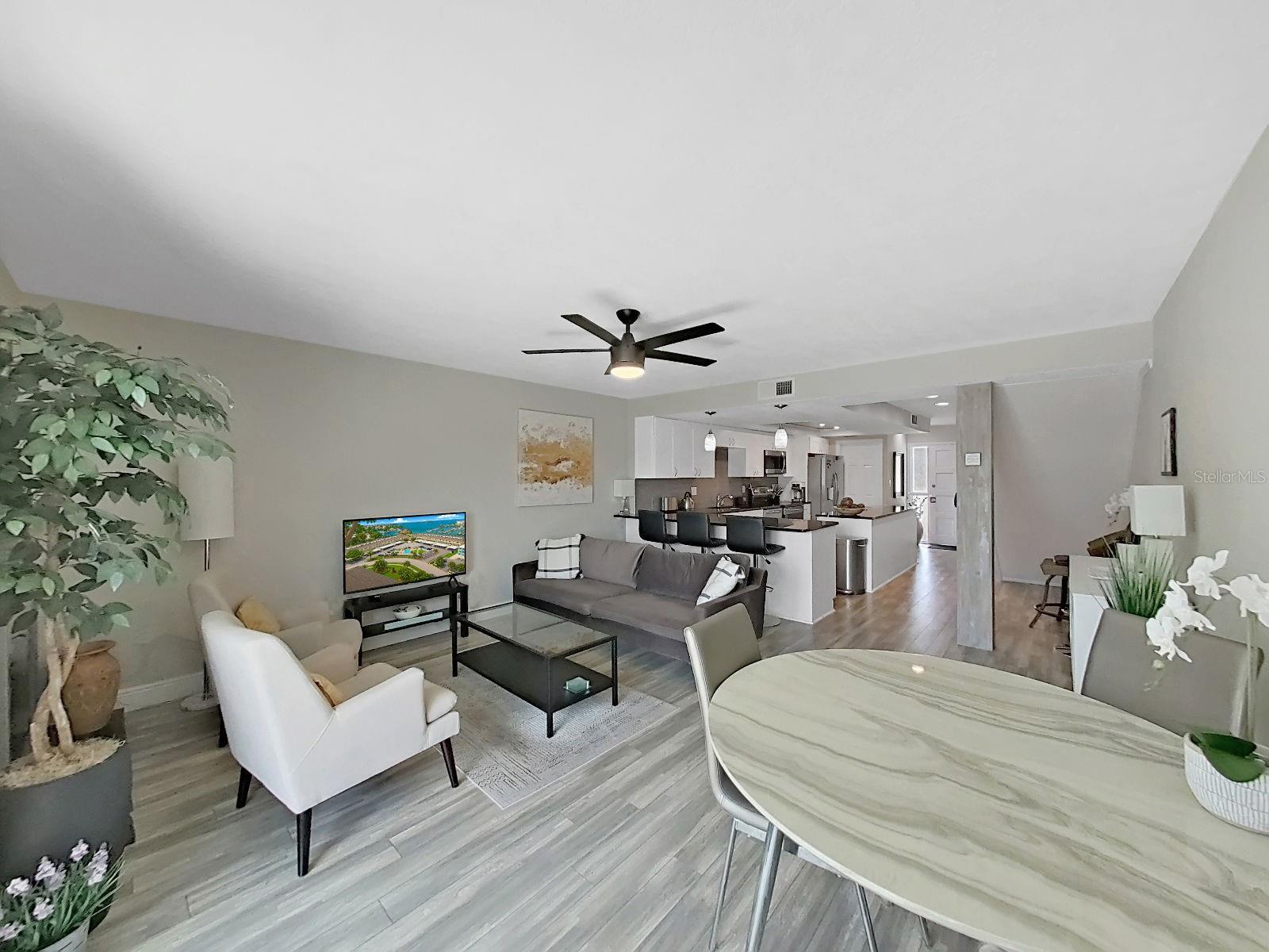 SOUTH PAULA POINT CONDO - Residential
