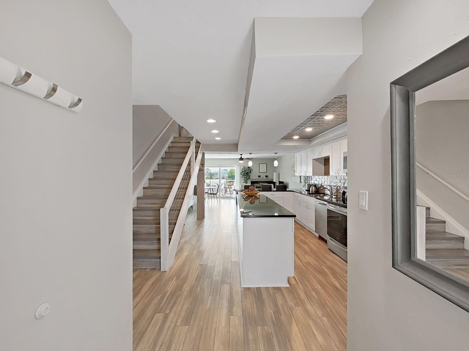 SOUTH PAULA POINT CONDO - Residential