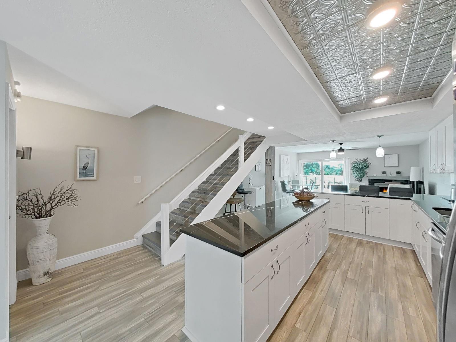 SOUTH PAULA POINT CONDO - Residential