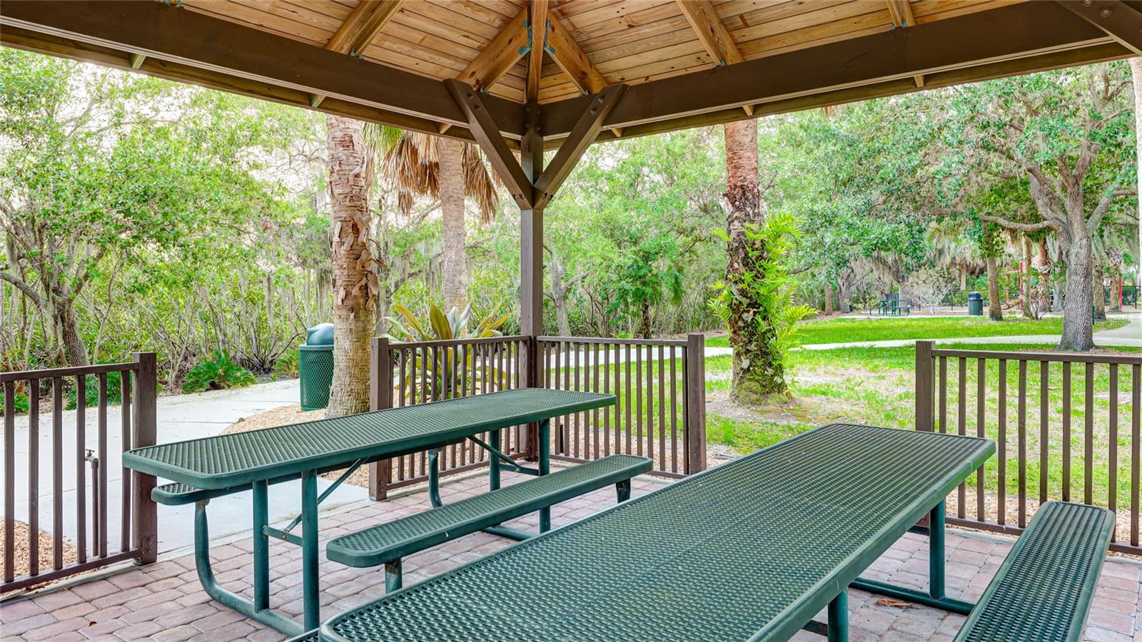 WATERLEFE GOLF & RIVER CLUB - Residential