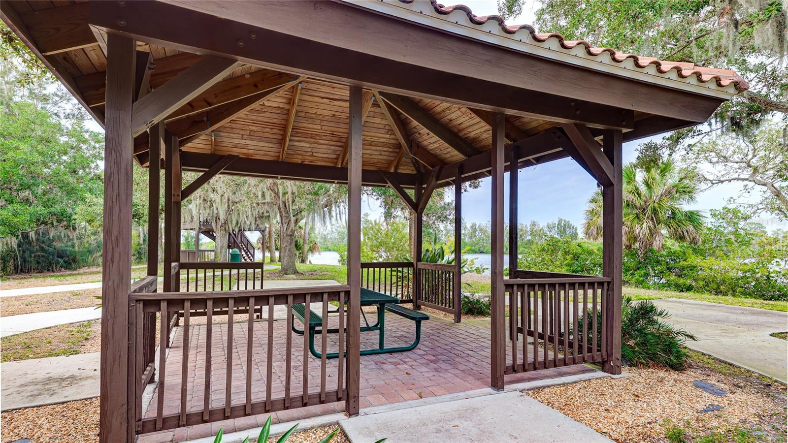 WATERLEFE GOLF & RIVER CLUB - Residential