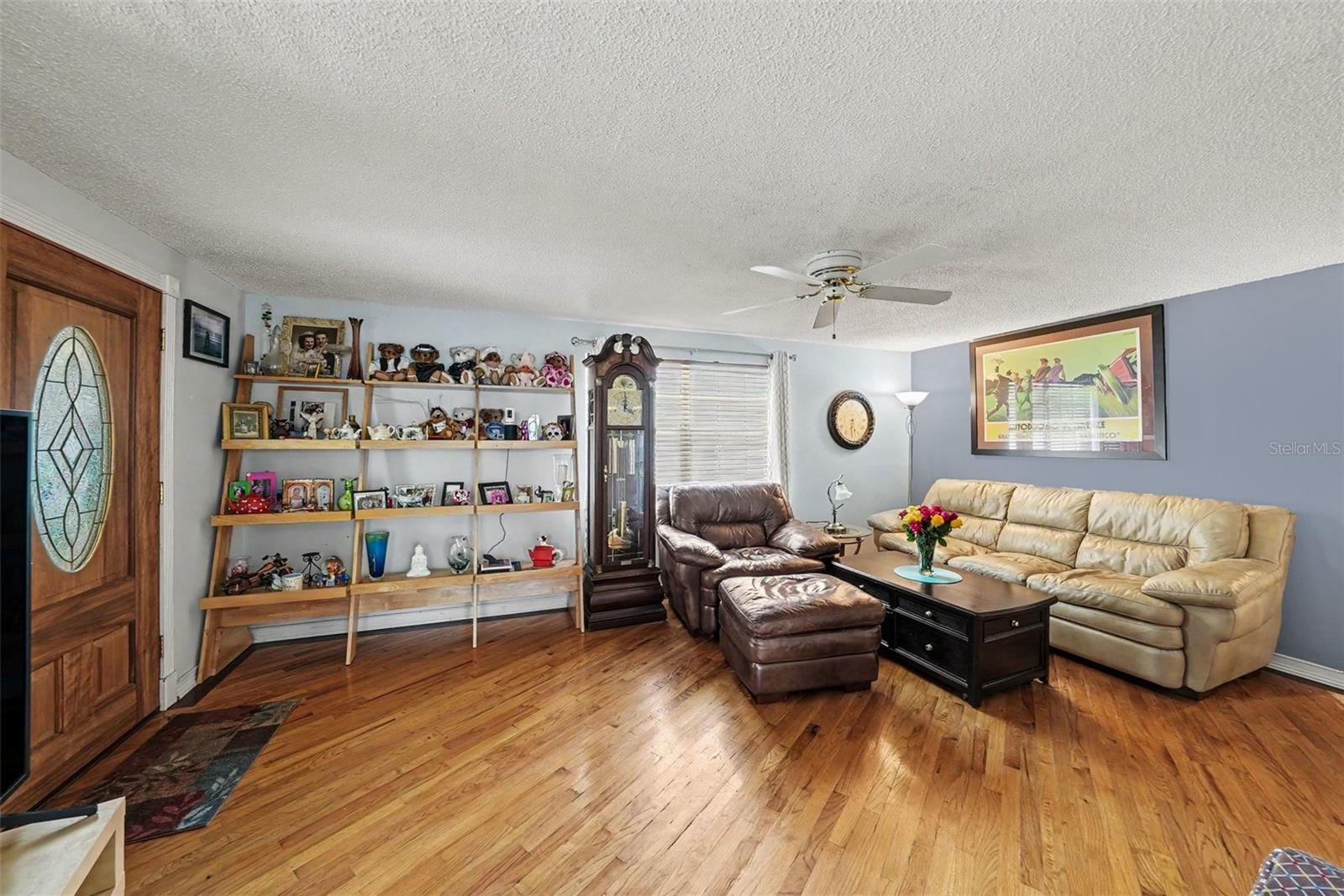 TAMPAS NORTH SIDE CNTRY CL AREA UNIT - Residential