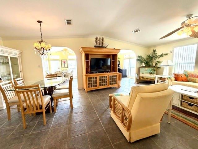 COUNTRY CLUB ESTATES - Residential
