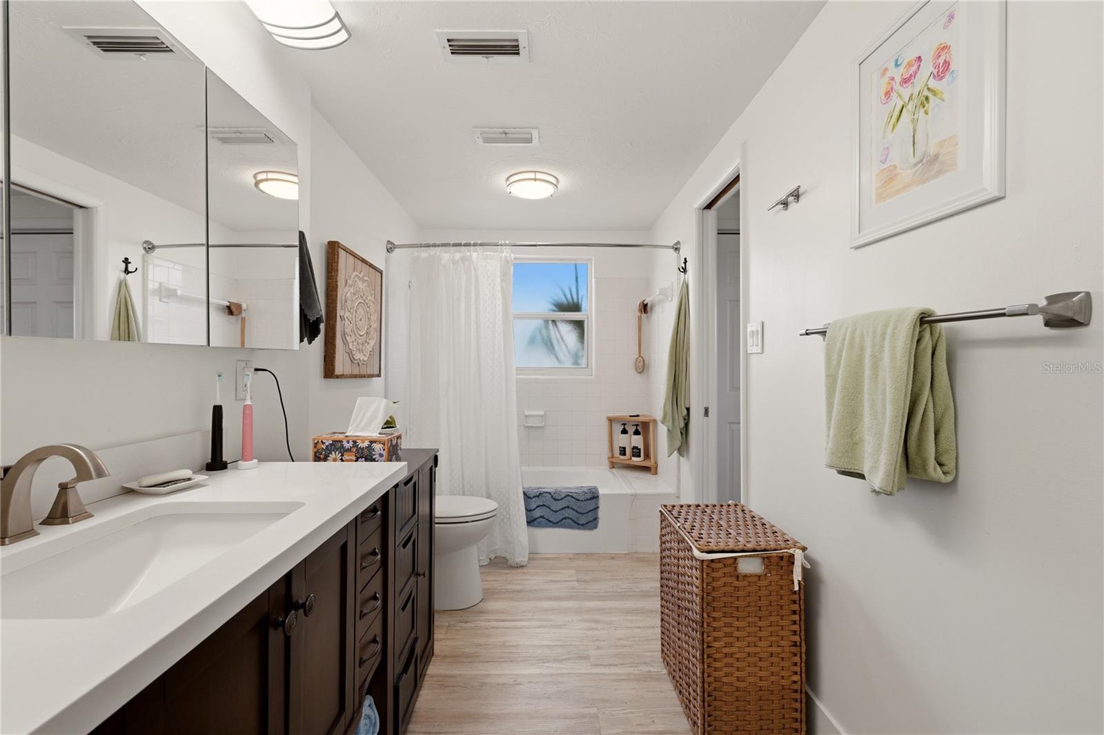SOUTH VENICE - Residential
