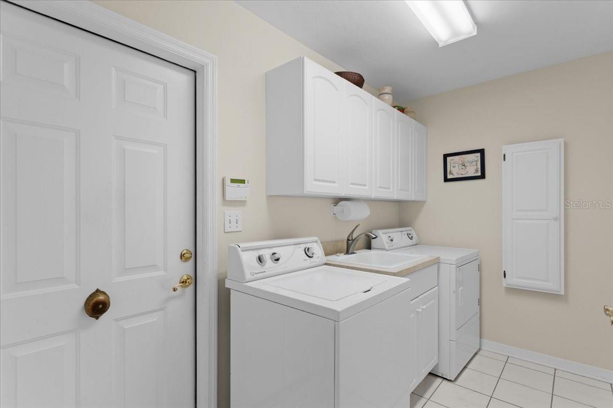 ASHTON - Residential
