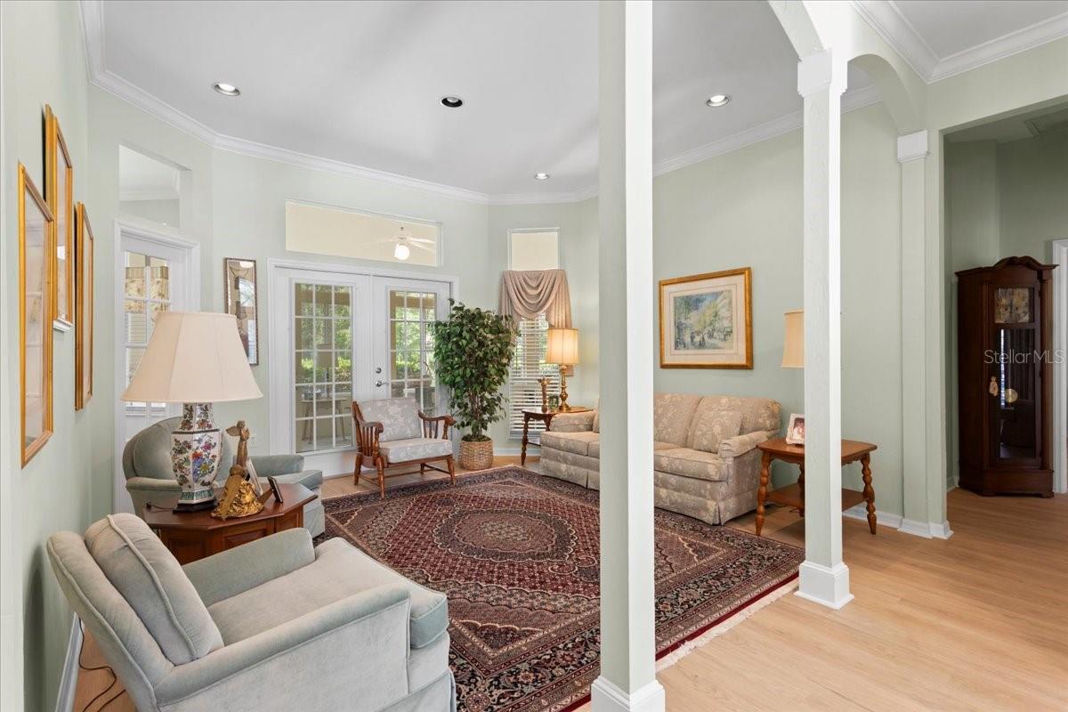 ASHTON - Residential