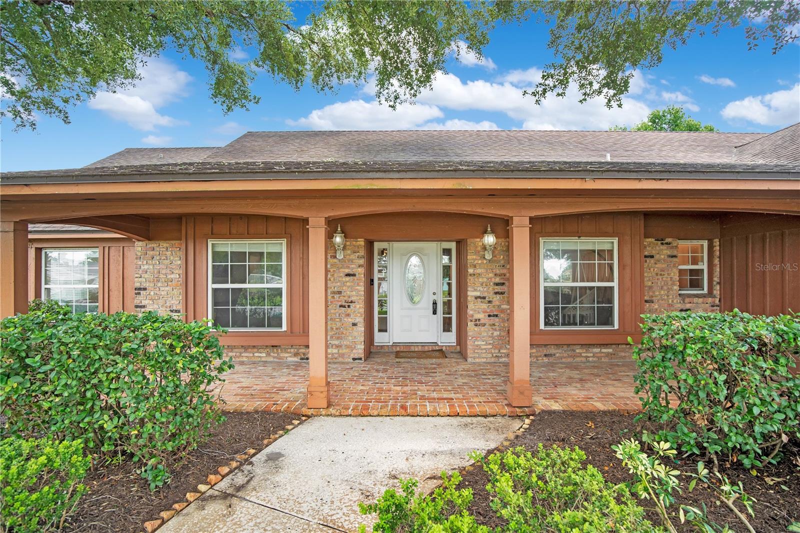 LAKE CONWAY SHORES - Residential