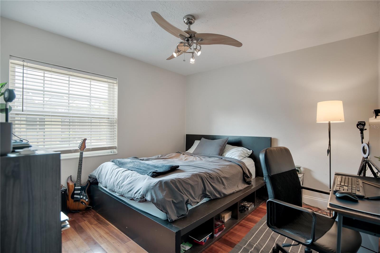 LAKE CONWAY SHORES - Residential