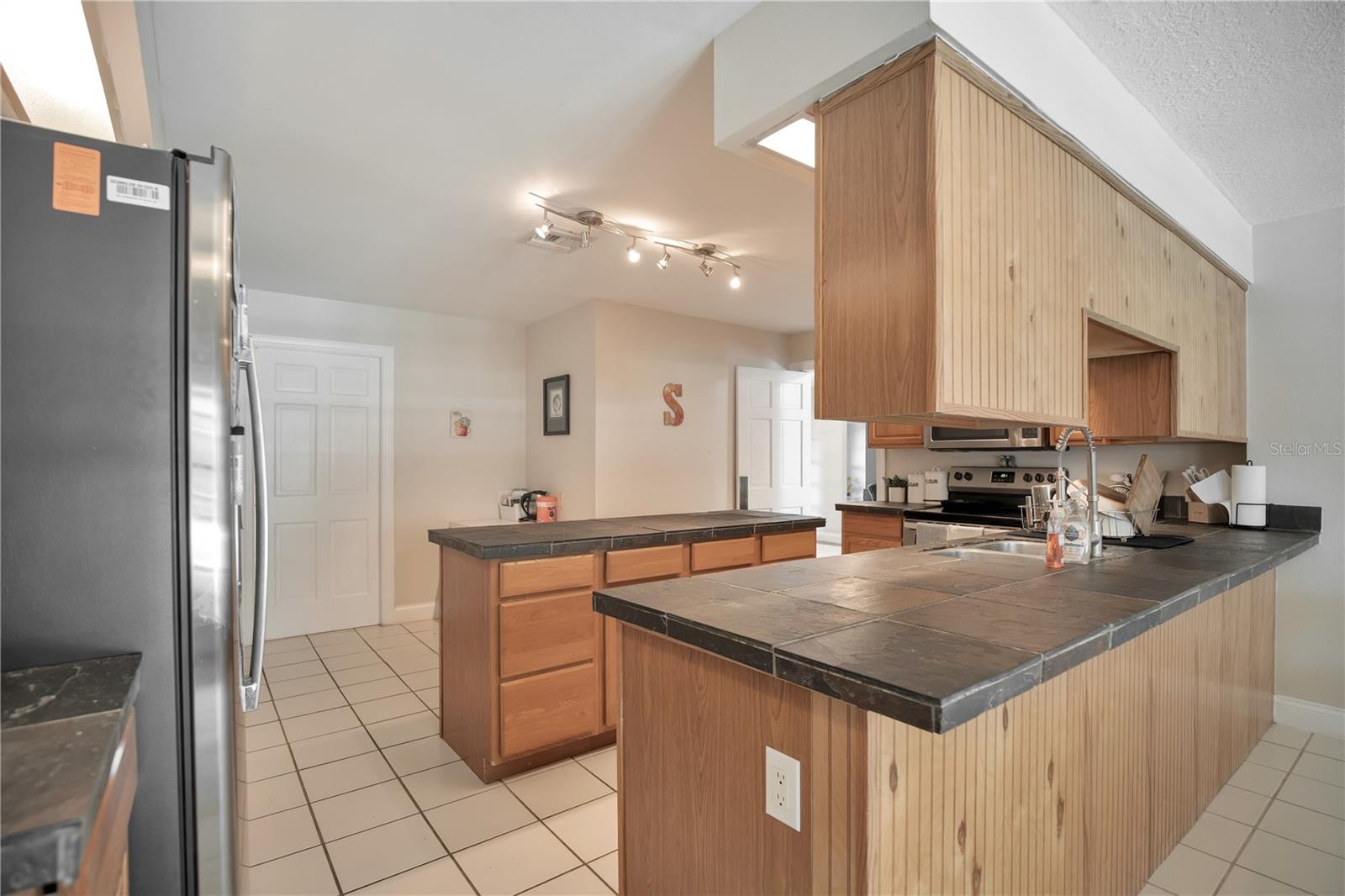 LAKE CONWAY SHORES - Residential