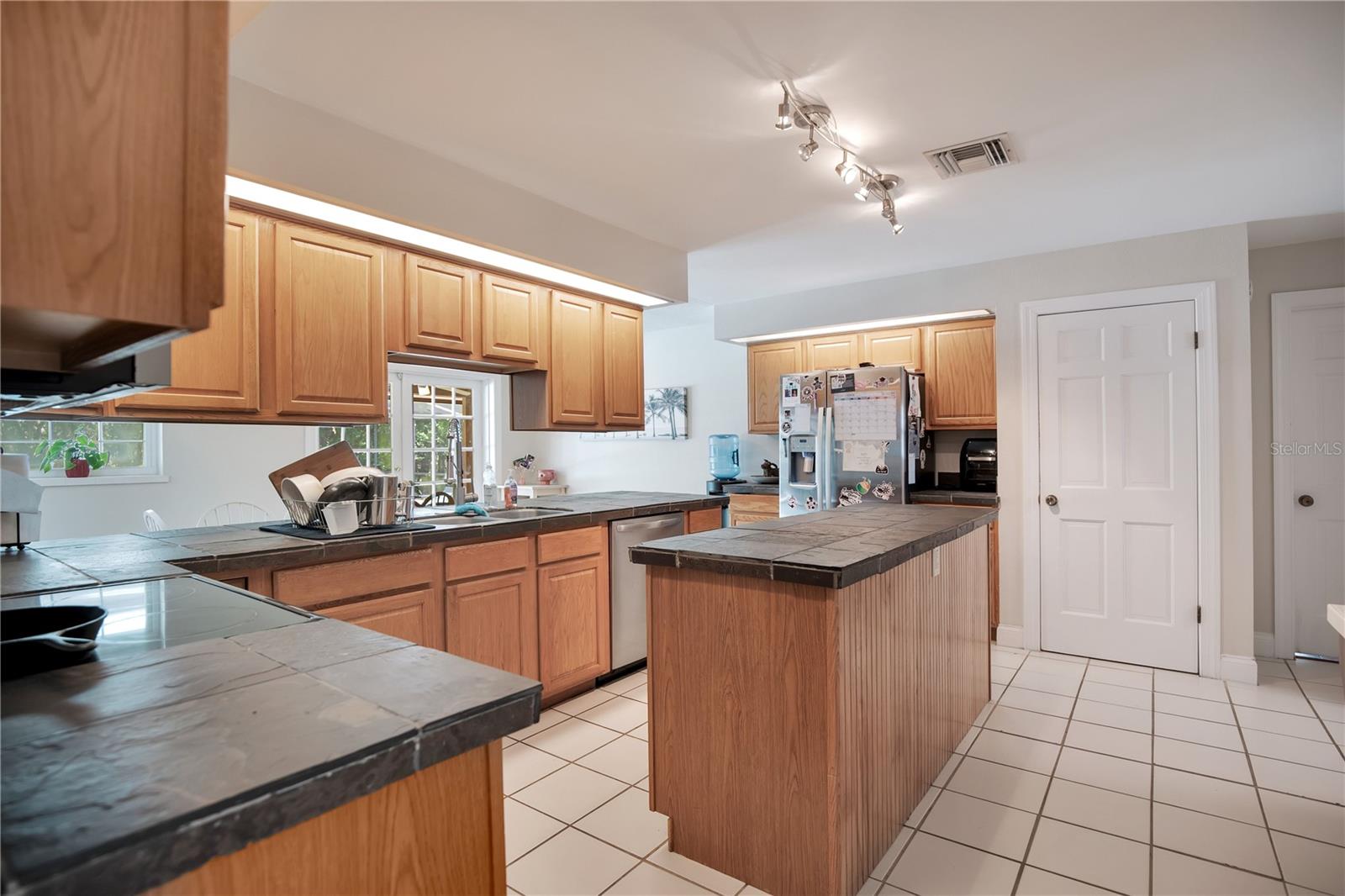 LAKE CONWAY SHORES - Residential