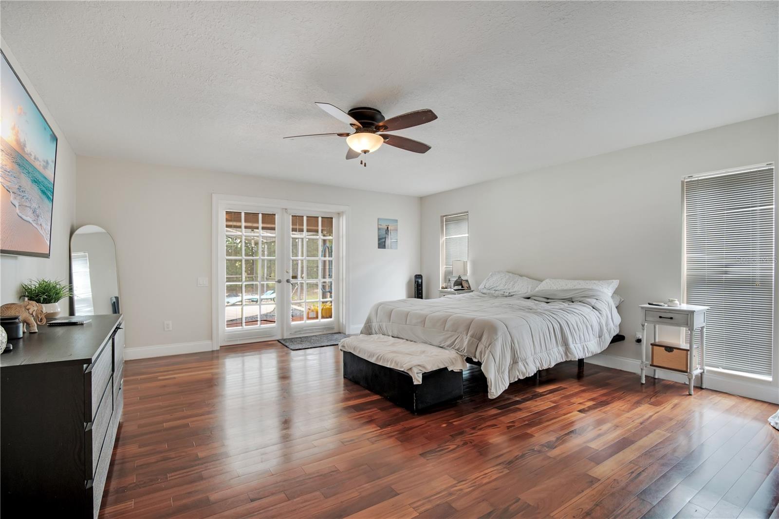 LAKE CONWAY SHORES - Residential