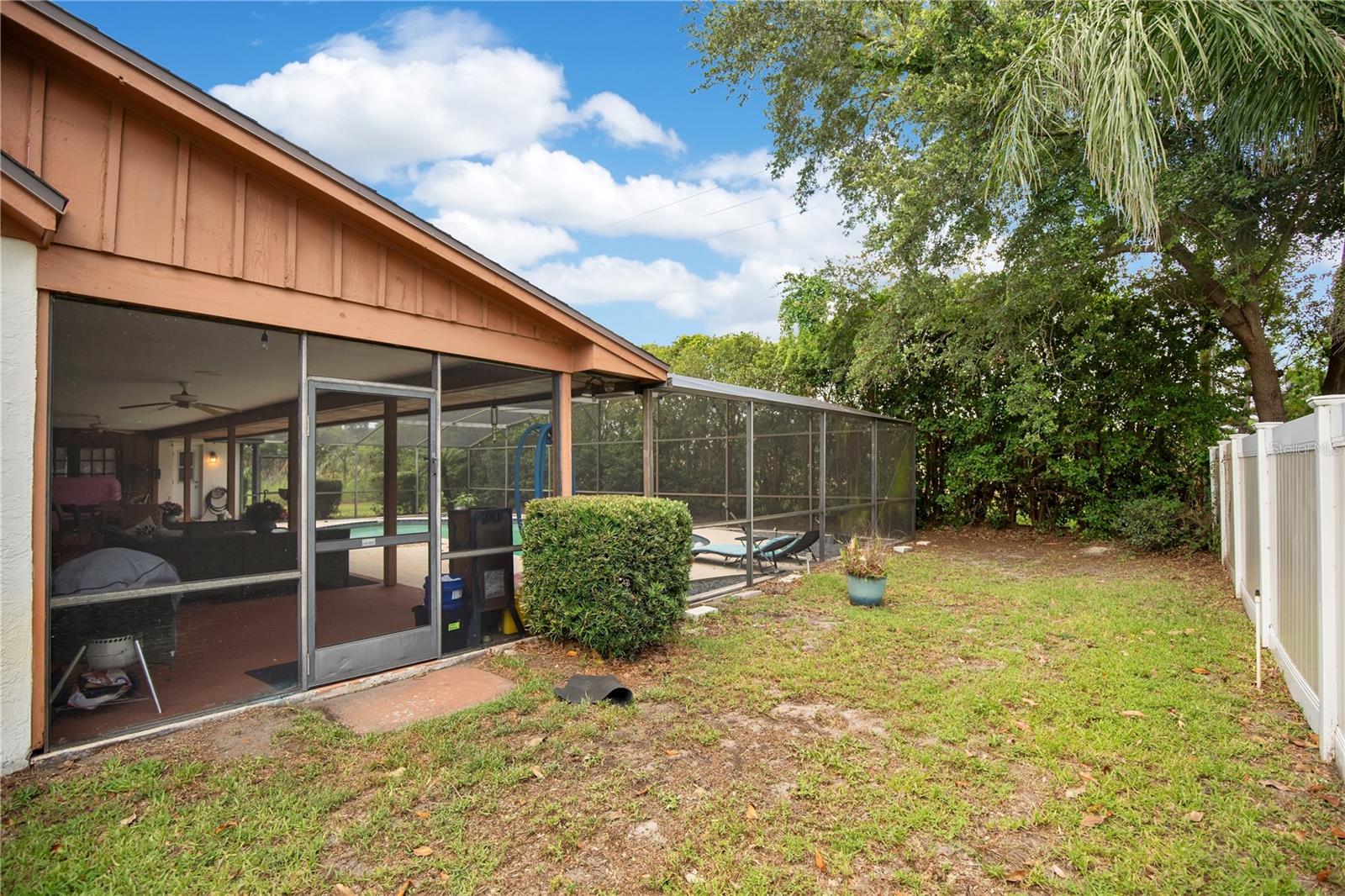 LAKE CONWAY SHORES - Residential