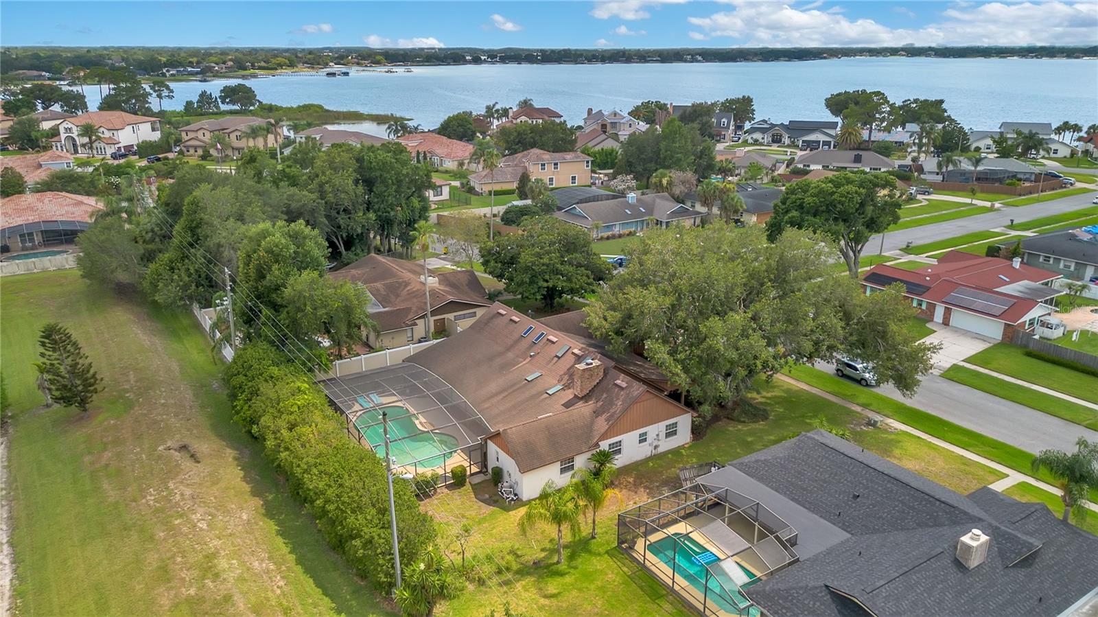 LAKE CONWAY SHORES - Residential