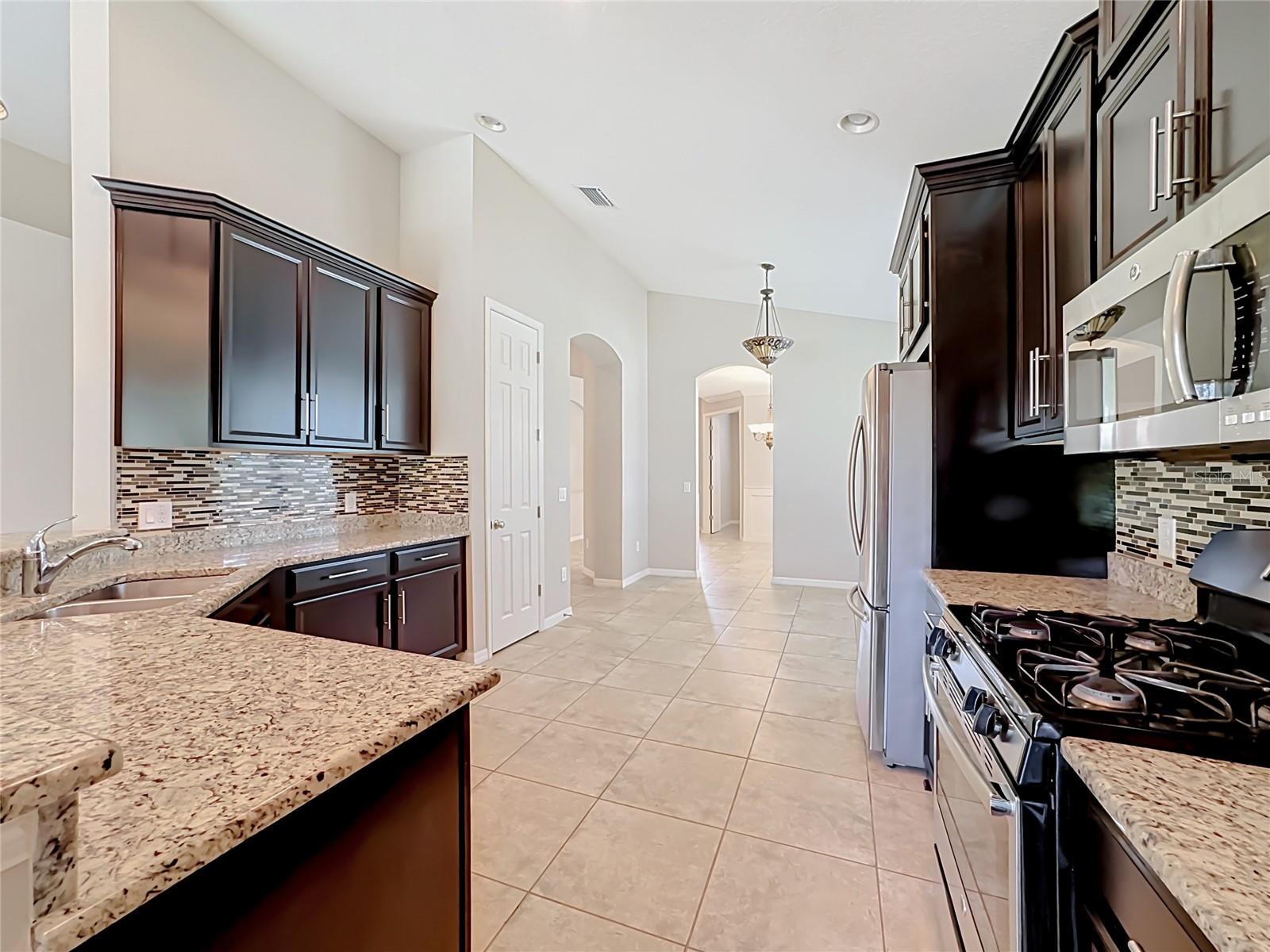 ARBOR LAKES ON PALMER RANCH - Residential