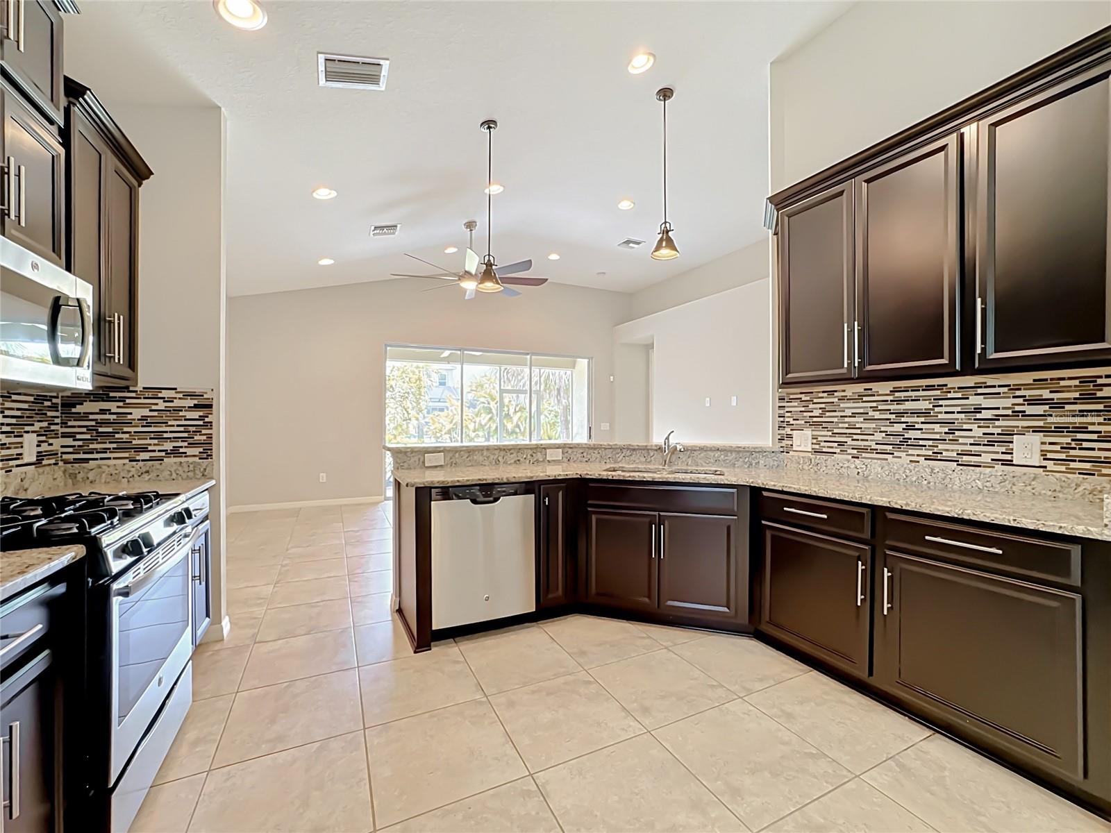 ARBOR LAKES ON PALMER RANCH - Residential