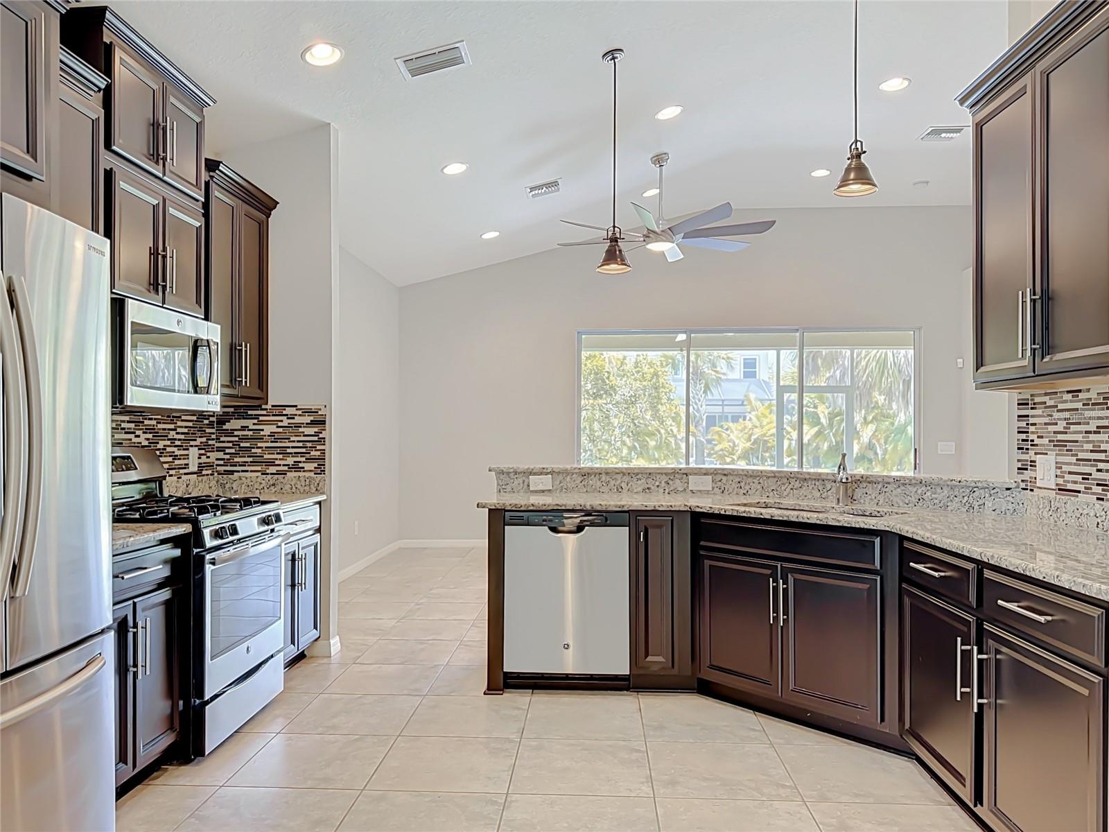ARBOR LAKES ON PALMER RANCH - Residential