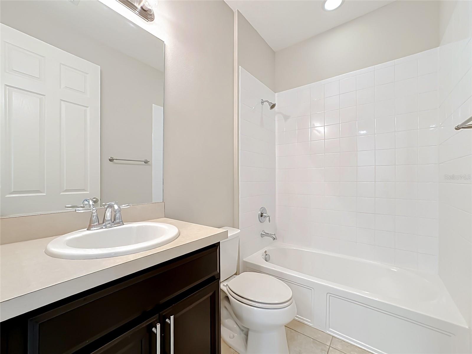 ARBOR LAKES ON PALMER RANCH - Residential