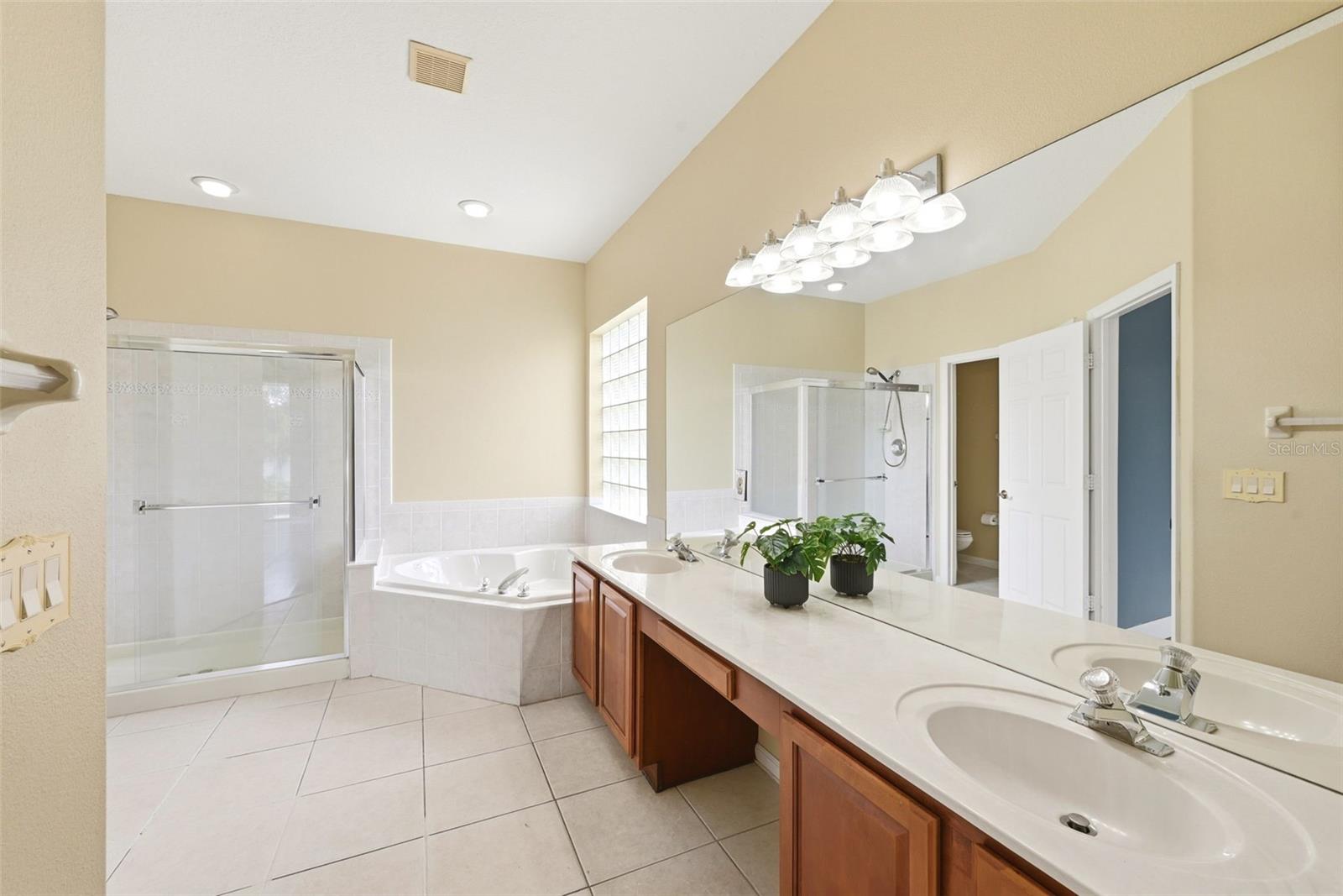 WINDERMERE CHASE - Residential