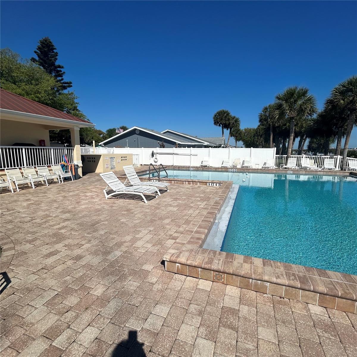 HARBOR POINT - Residential