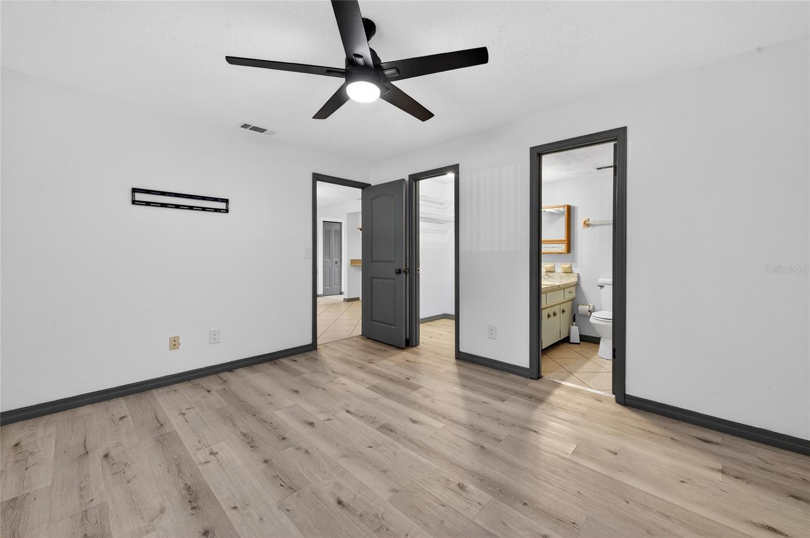 HARBOR POINT - Residential