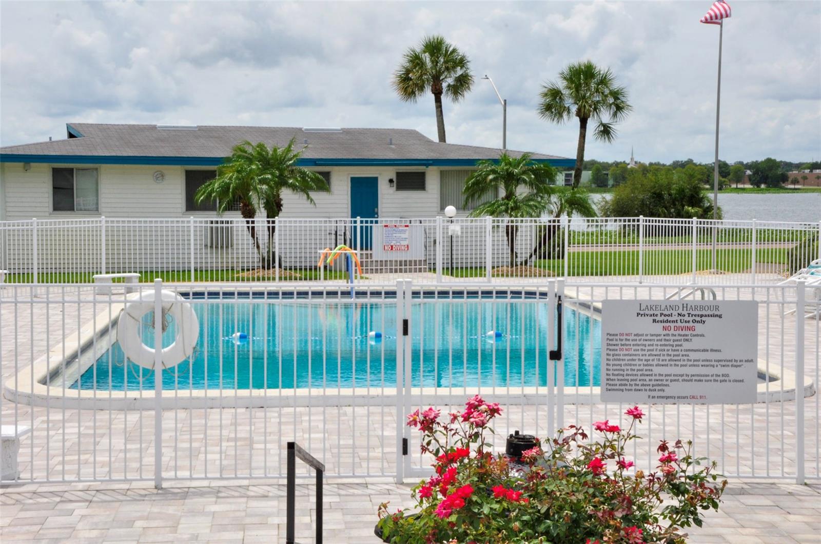 LAKELAND HARBOUR CONDOMINIUMS - Residential