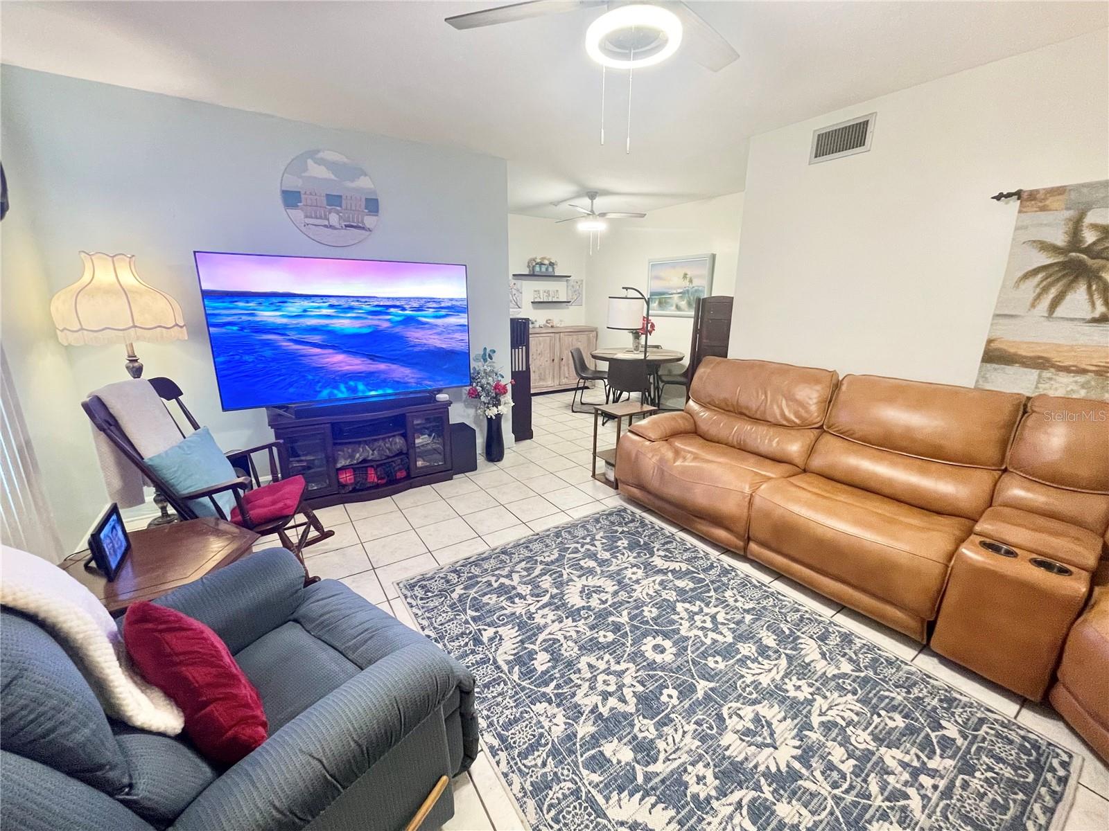 LAKELAND HARBOUR CONDOMINIUMS - Residential
