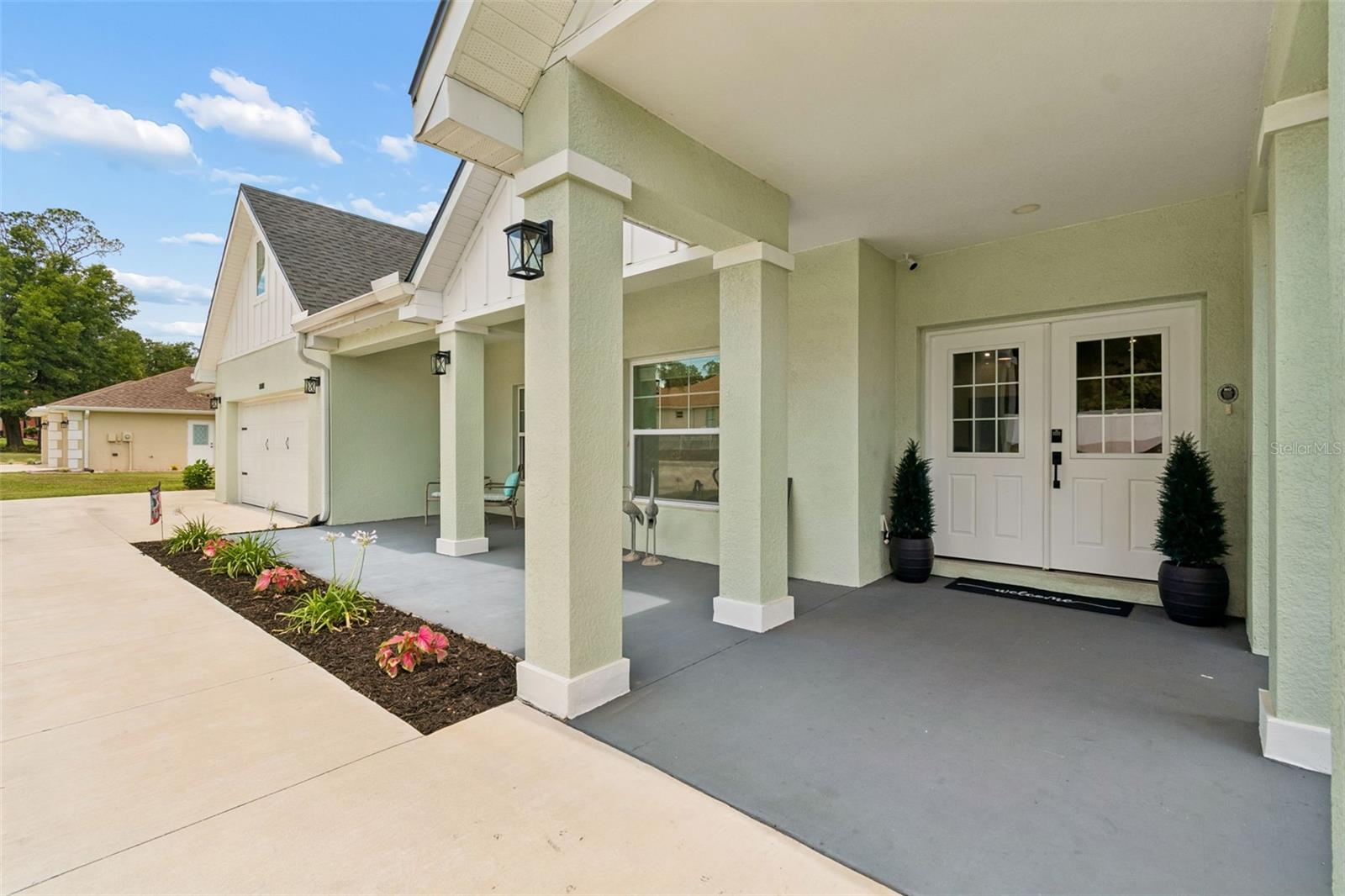 LEAHS ACRES - Residential