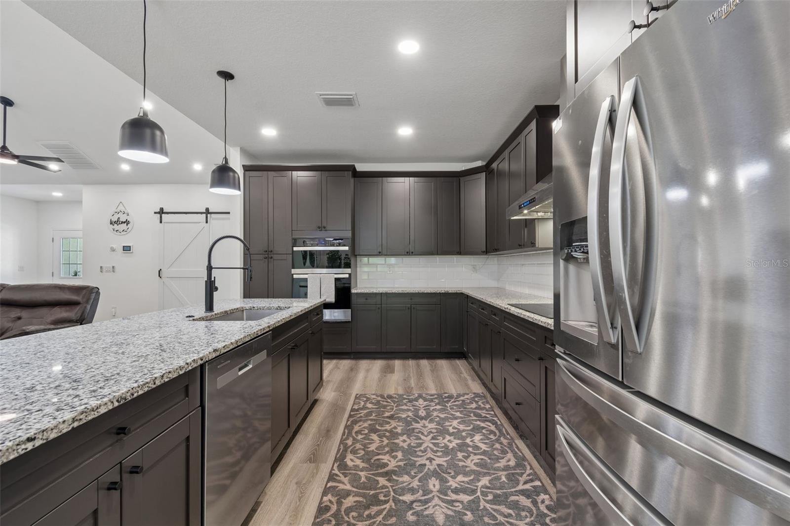 LEAHS ACRES - Residential