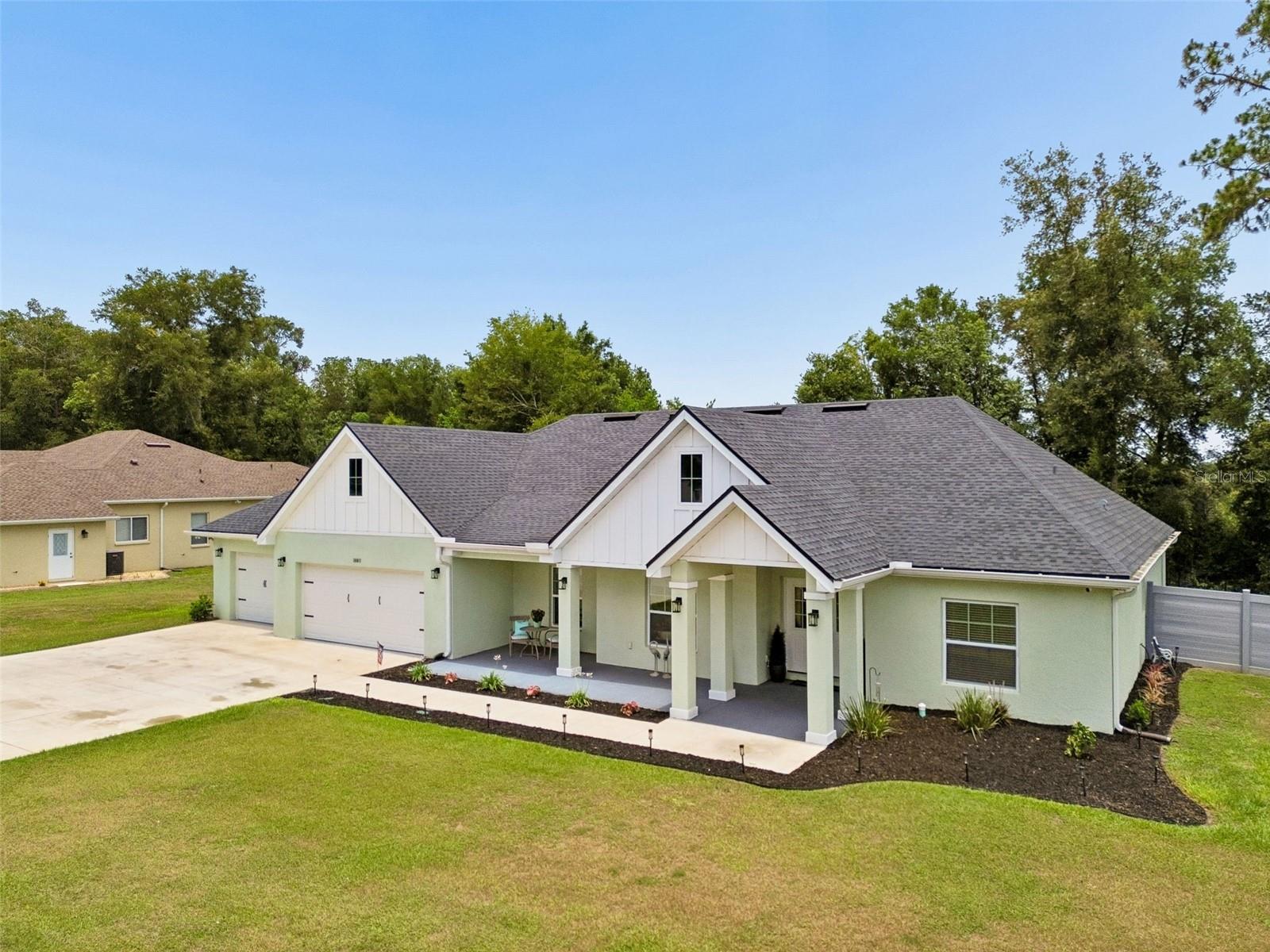 LEAHS ACRES - Residential
