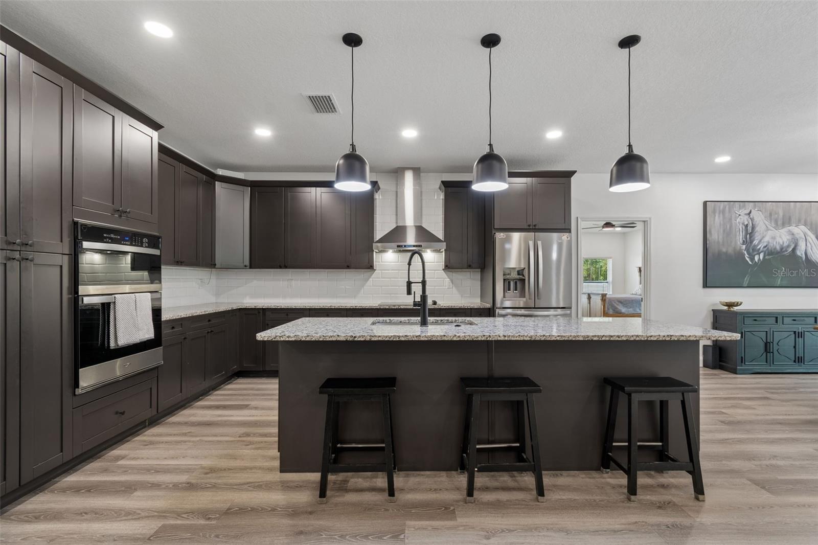LEAHS ACRES - Residential