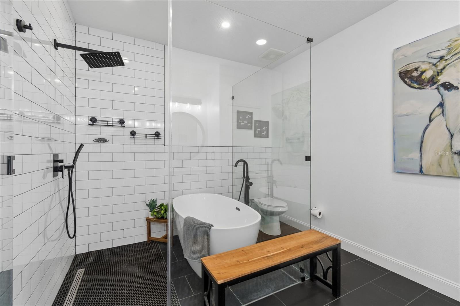 LEAHS ACRES - Residential