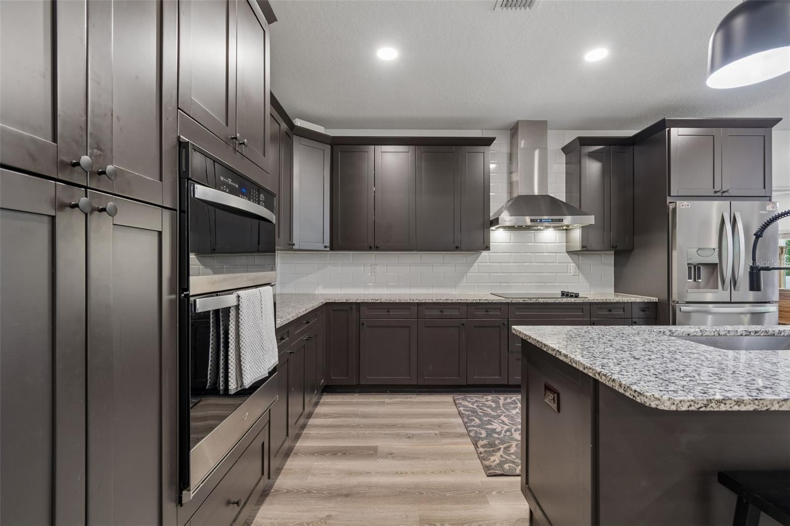 LEAHS ACRES - Residential