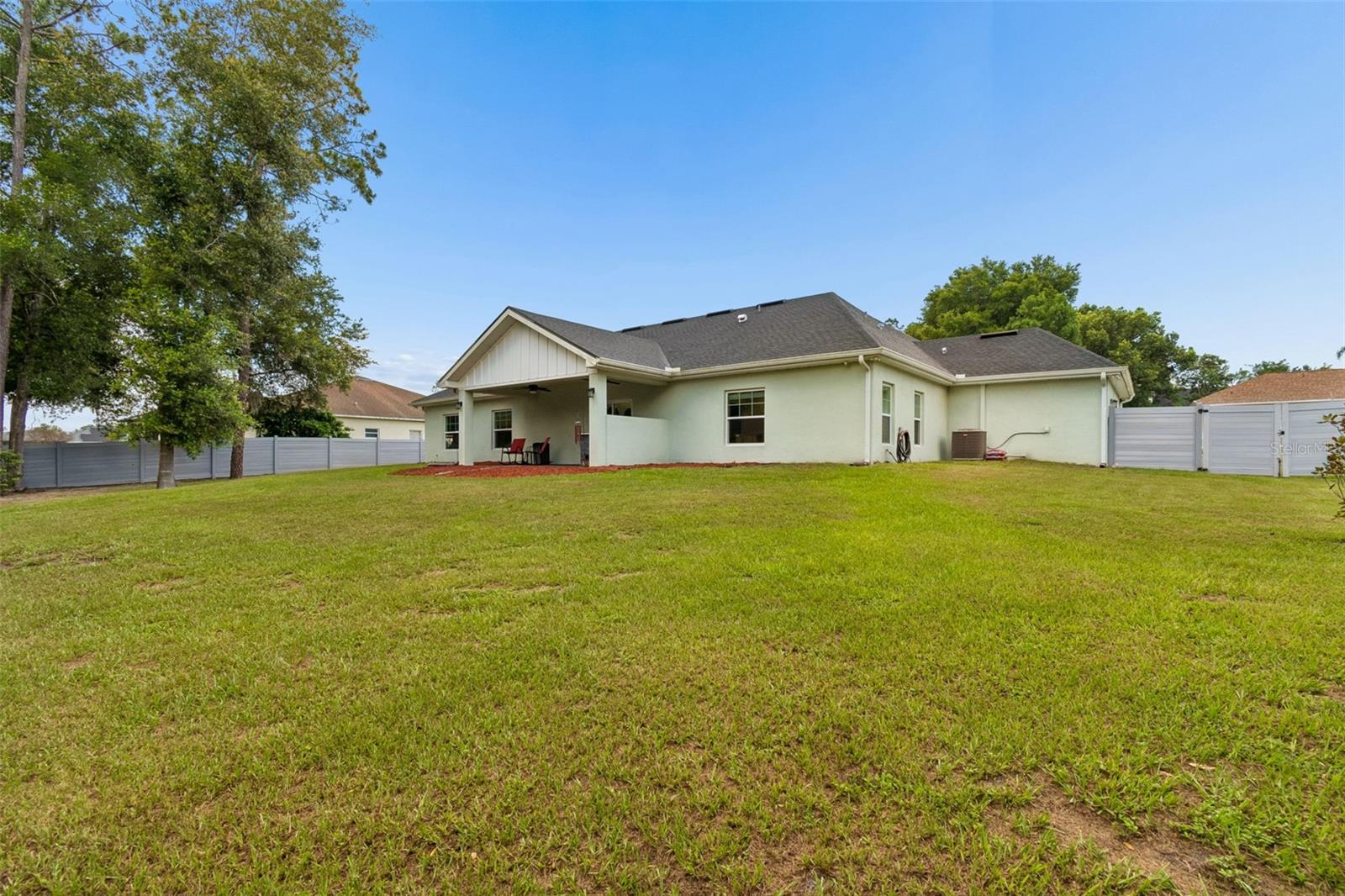 LEAHS ACRES - Residential