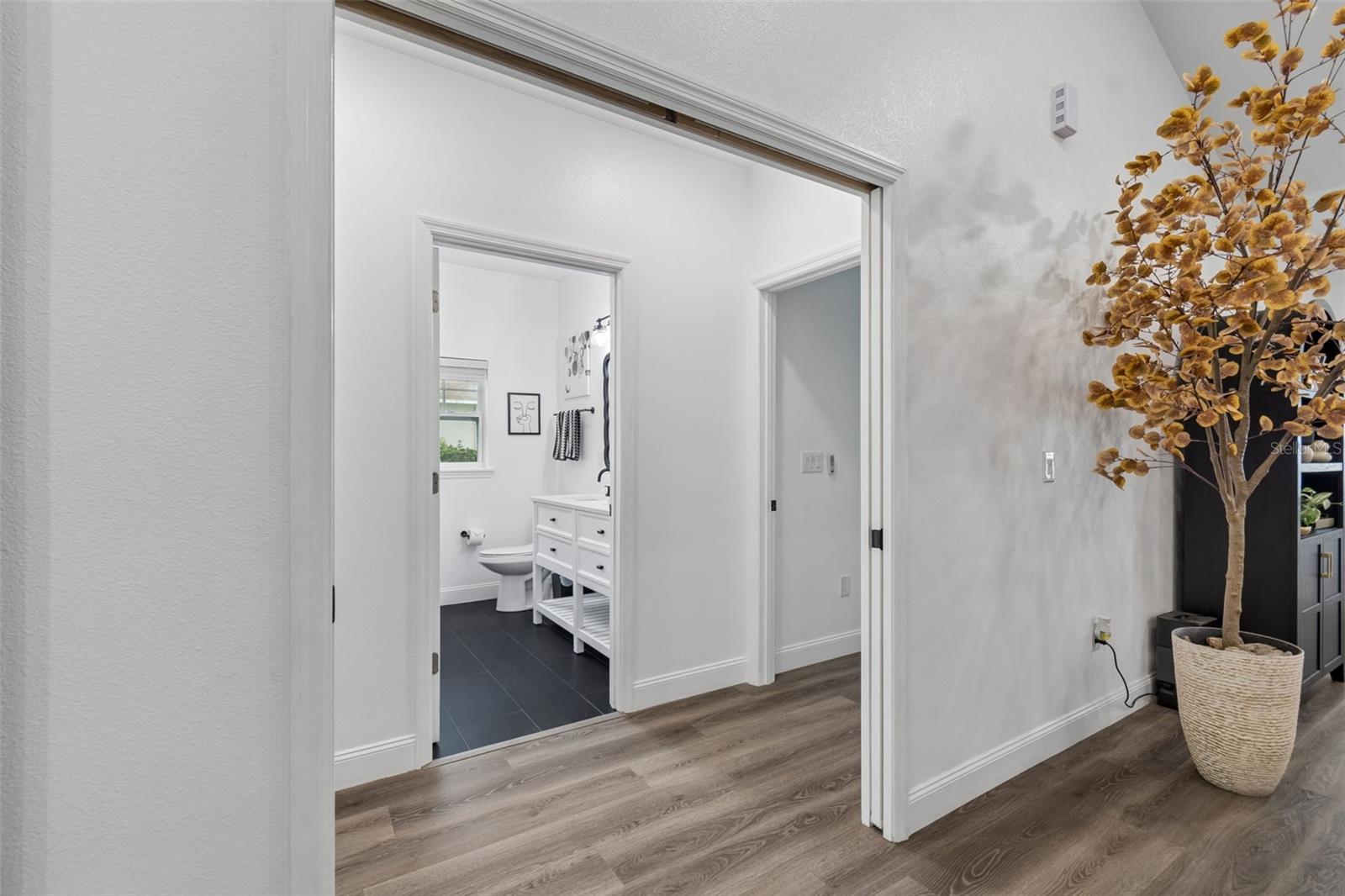 LEAHS ACRES - Residential