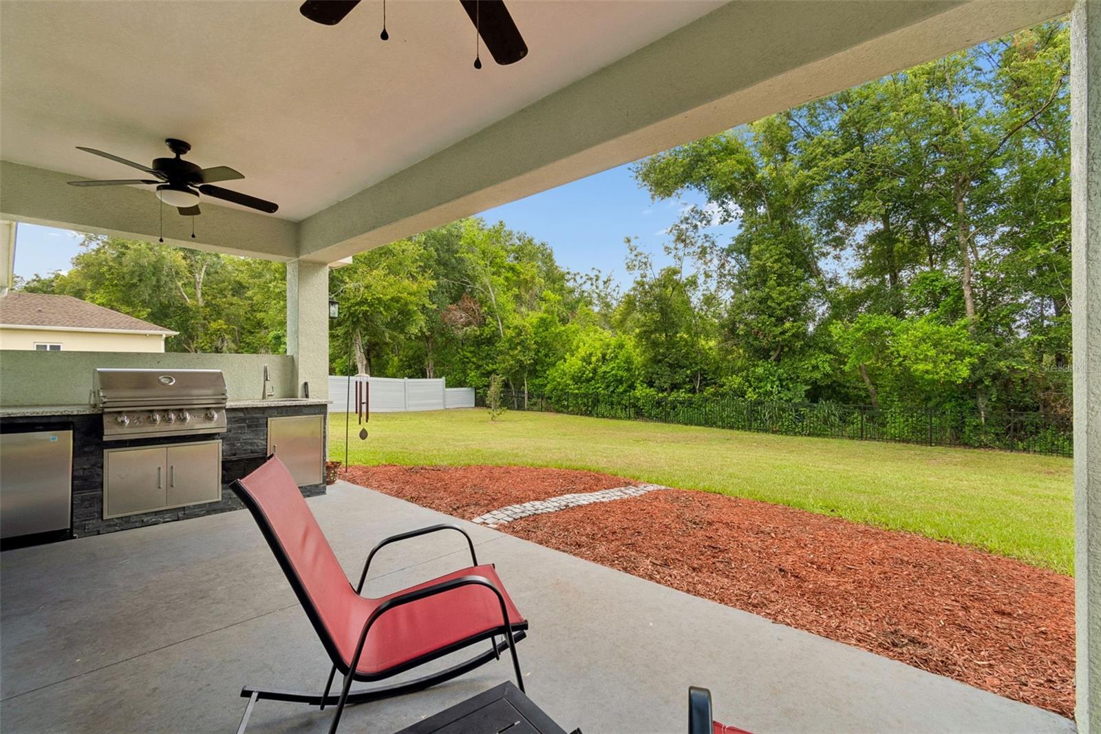 LEAHS ACRES - Residential