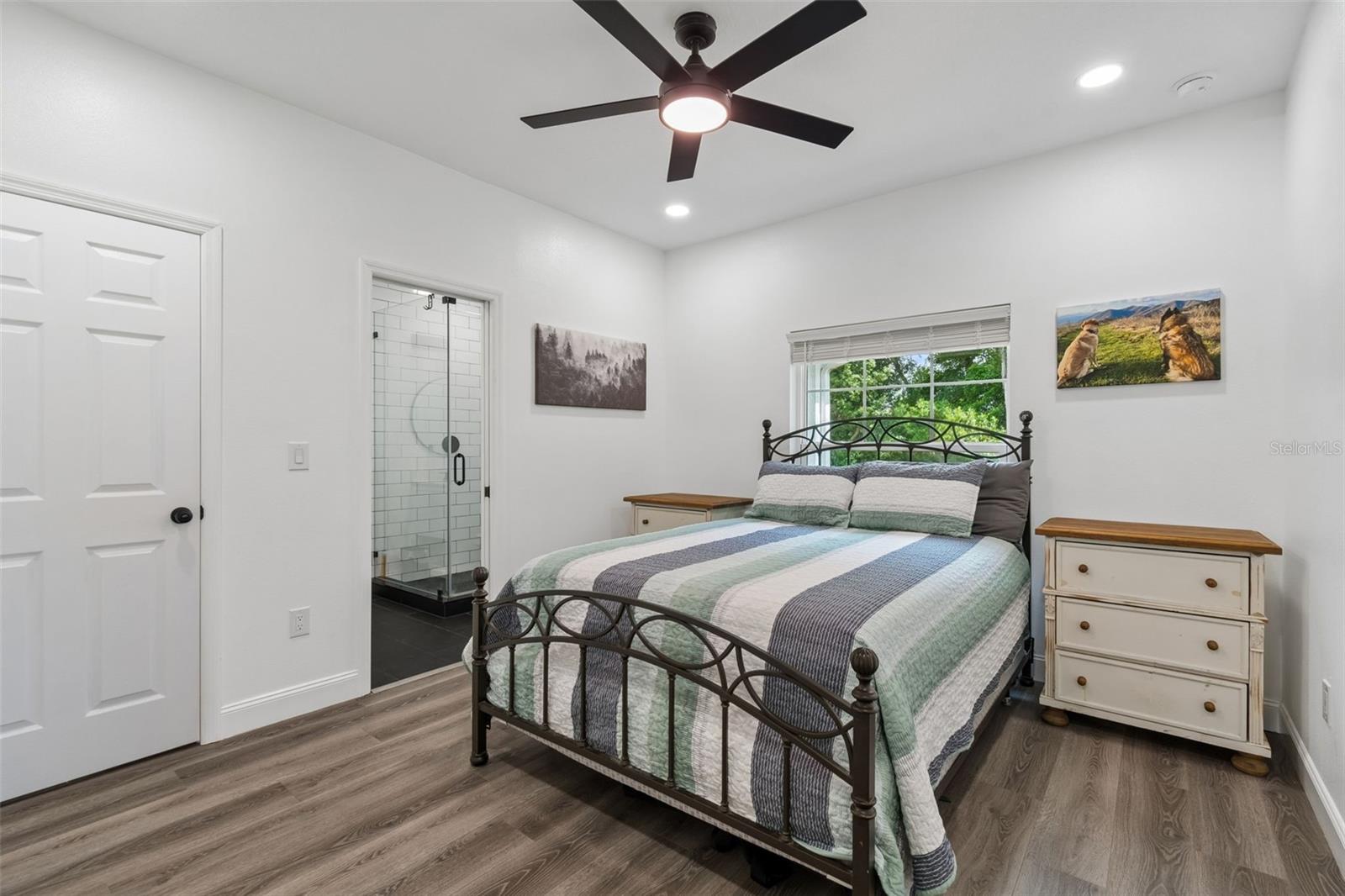 LEAHS ACRES - Residential