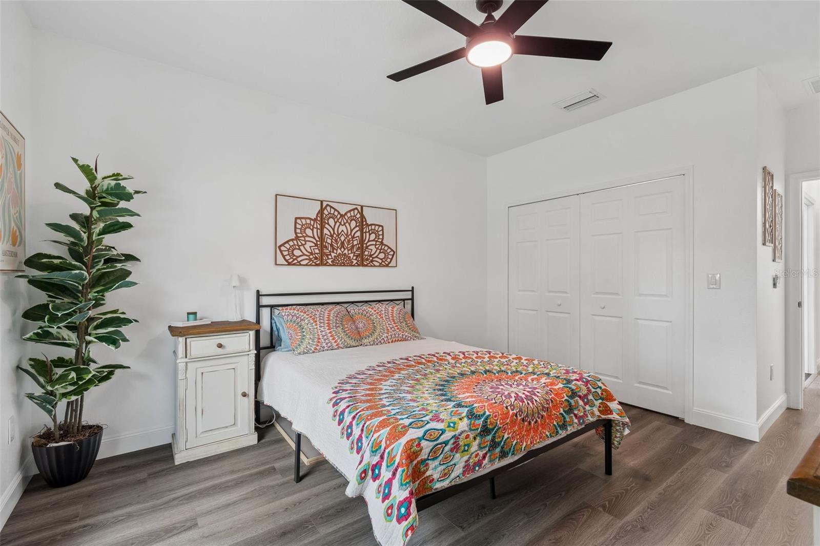 LEAHS ACRES - Residential