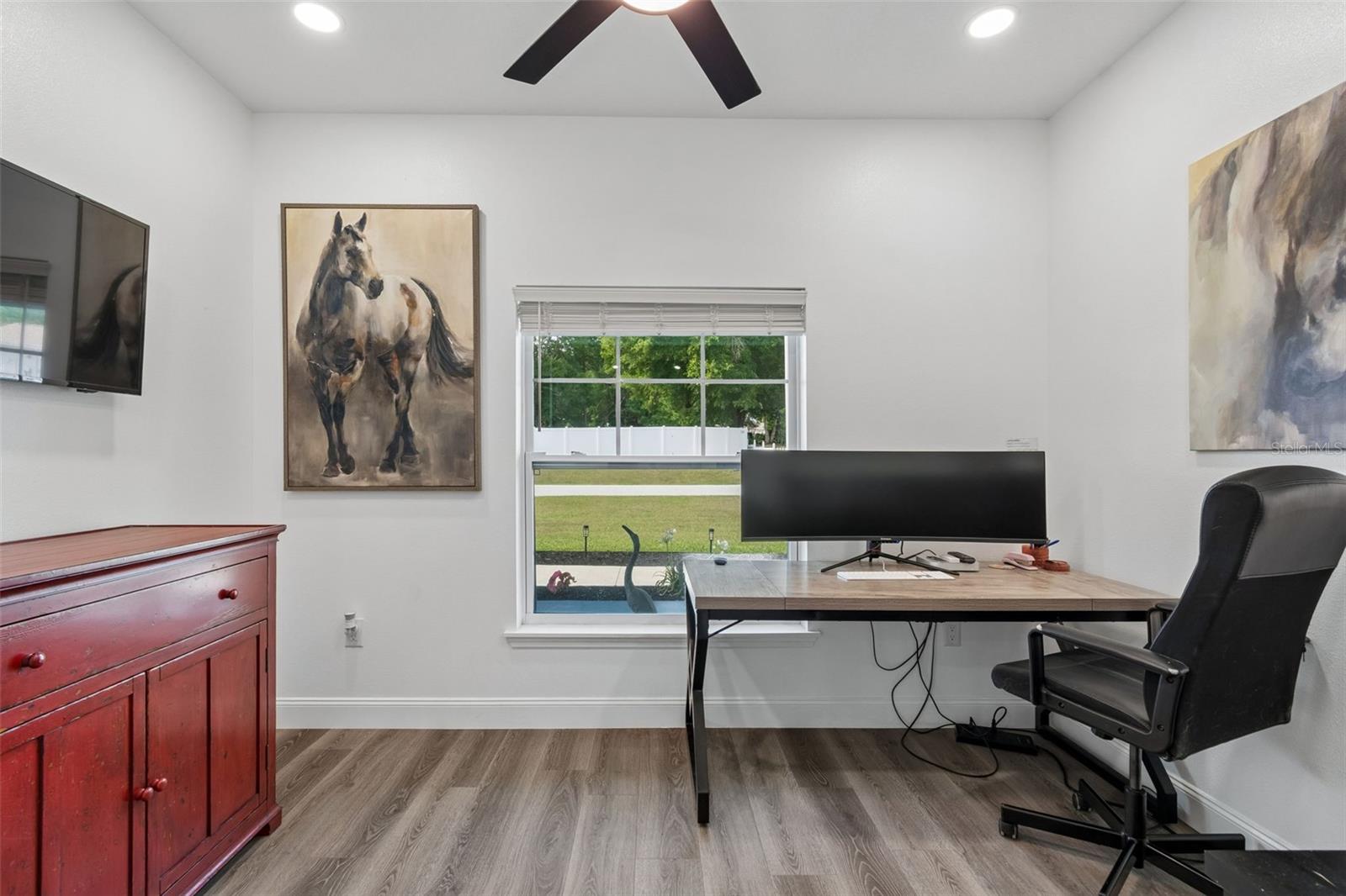 LEAHS ACRES - Residential