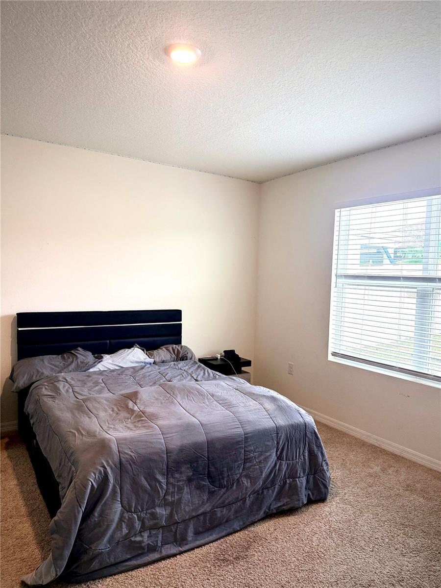 THOMPSON GROVE - Residential Lease