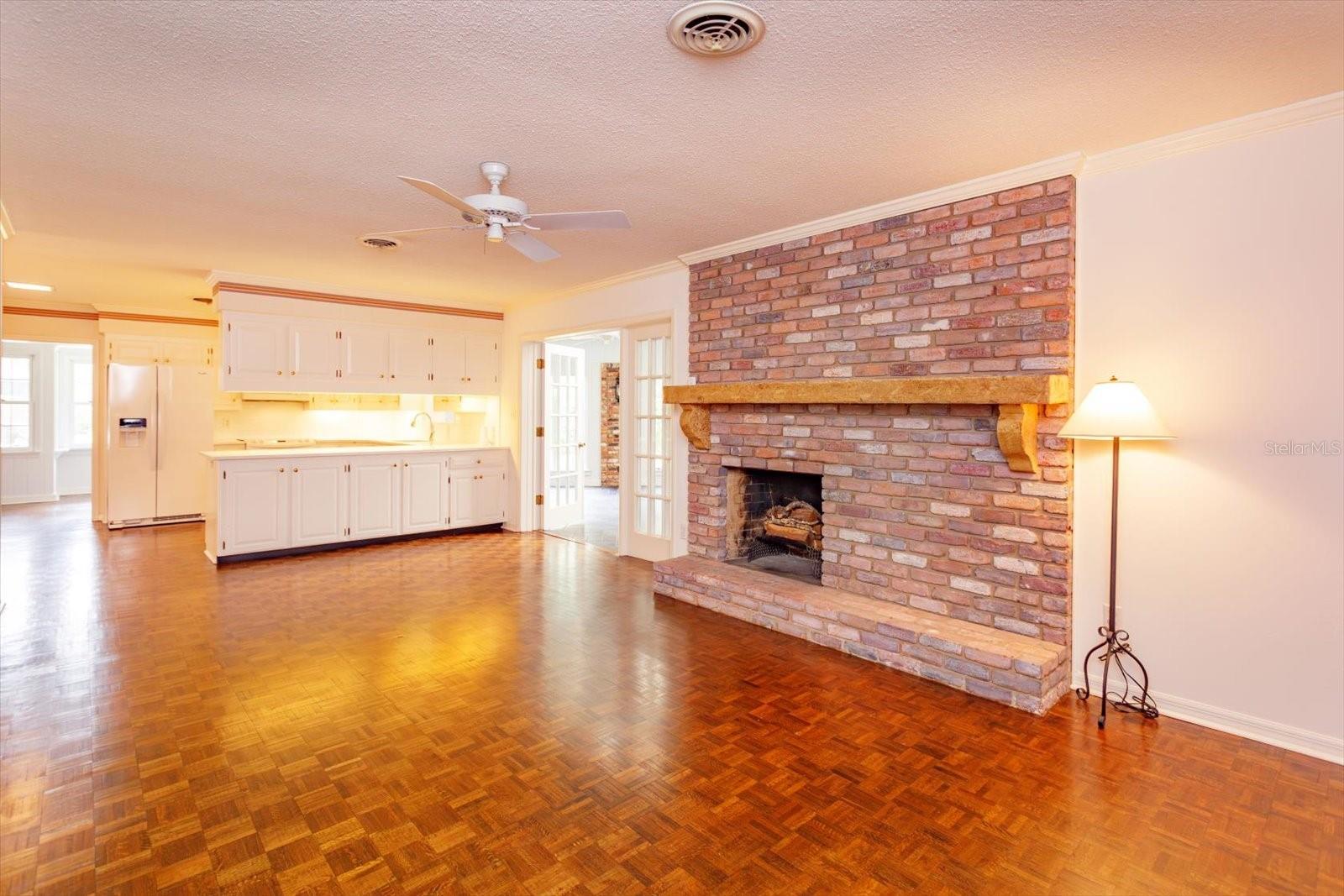 LAKE CONWAY ESTATES - Residential