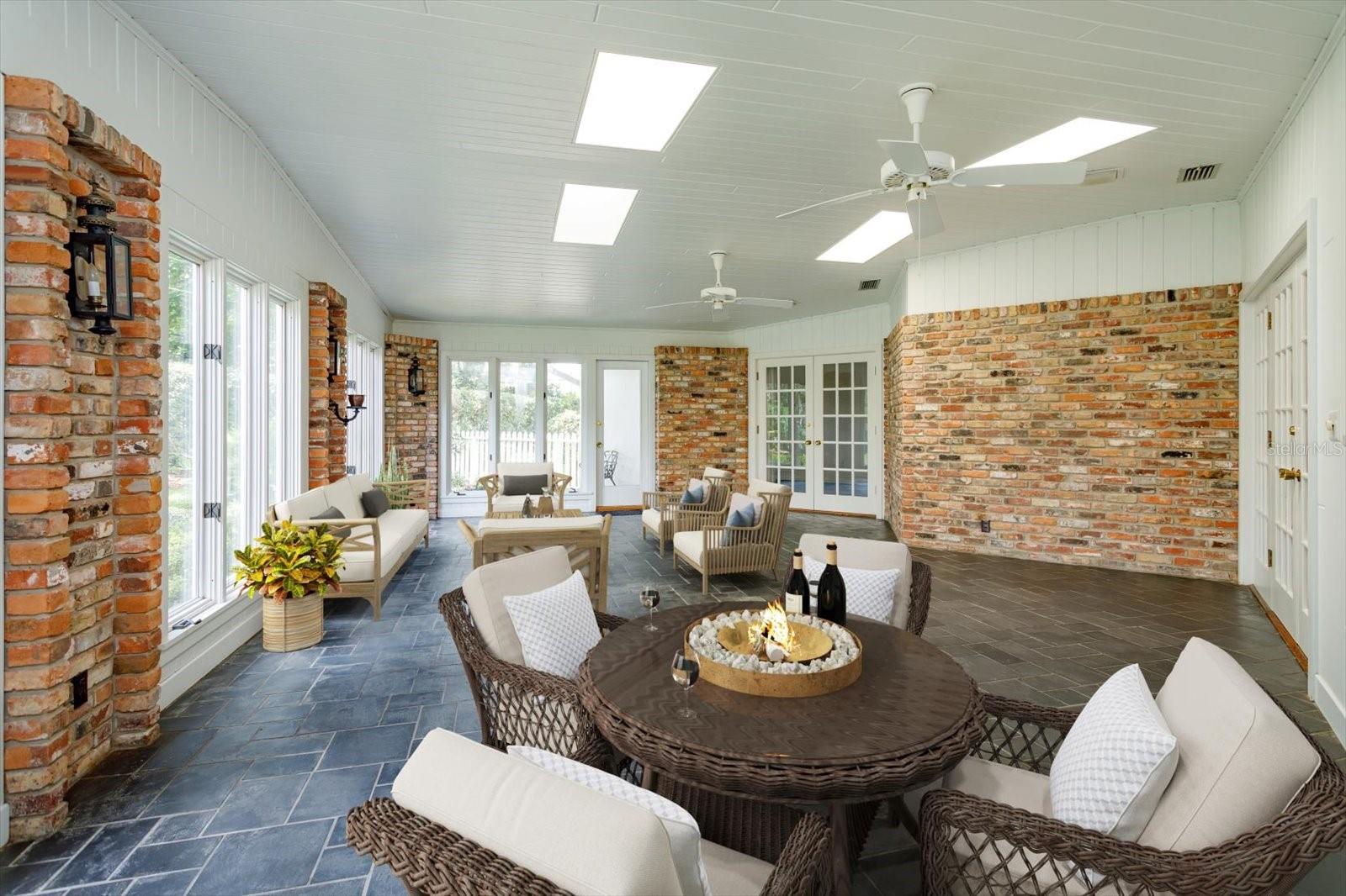 LAKE CONWAY ESTATES - Residential