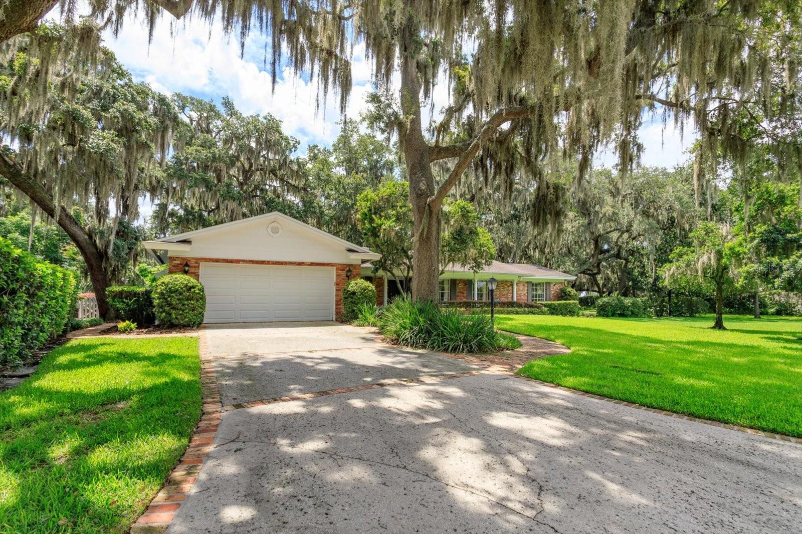 LAKE CONWAY ESTATES - Residential
