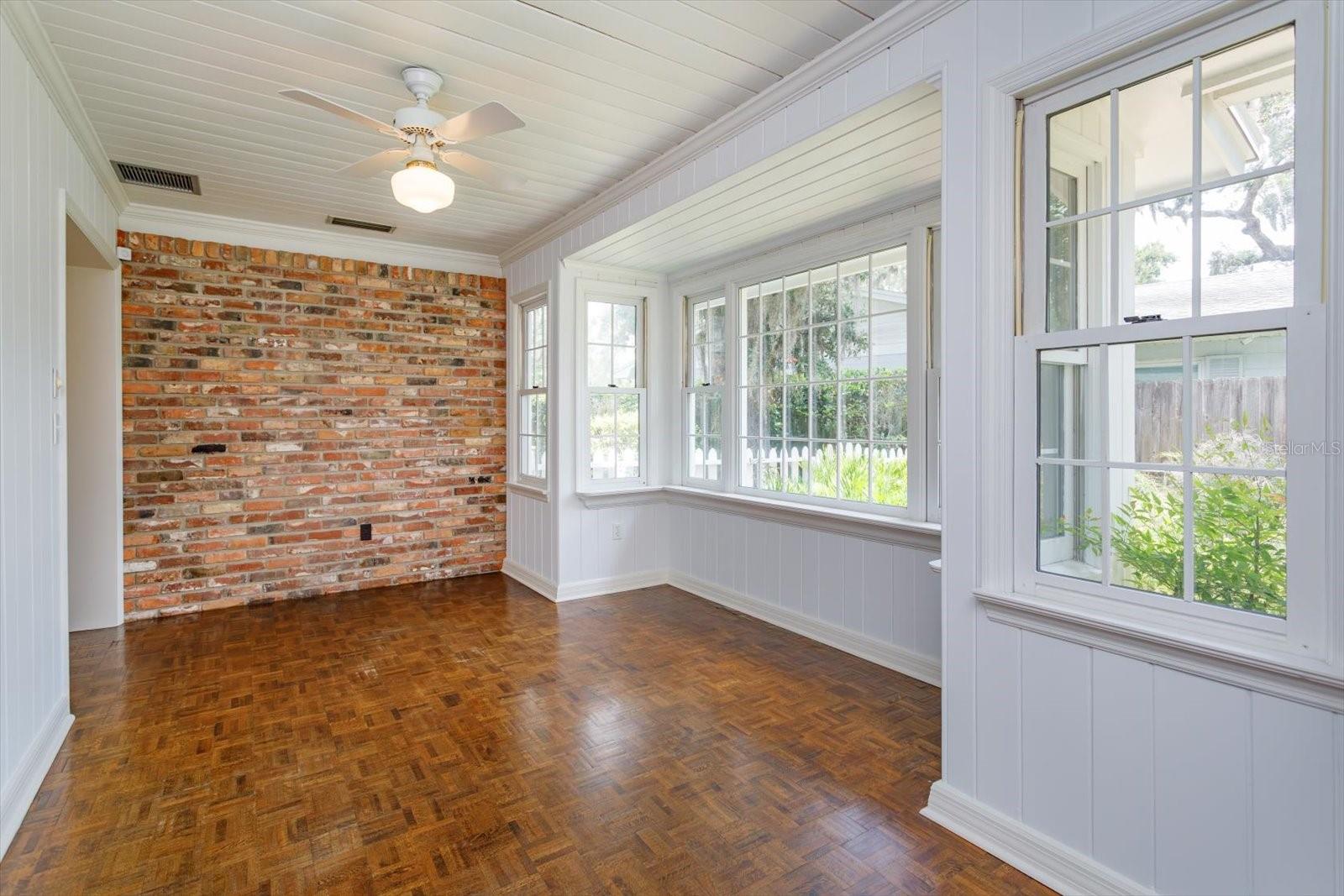 LAKE CONWAY ESTATES - Residential