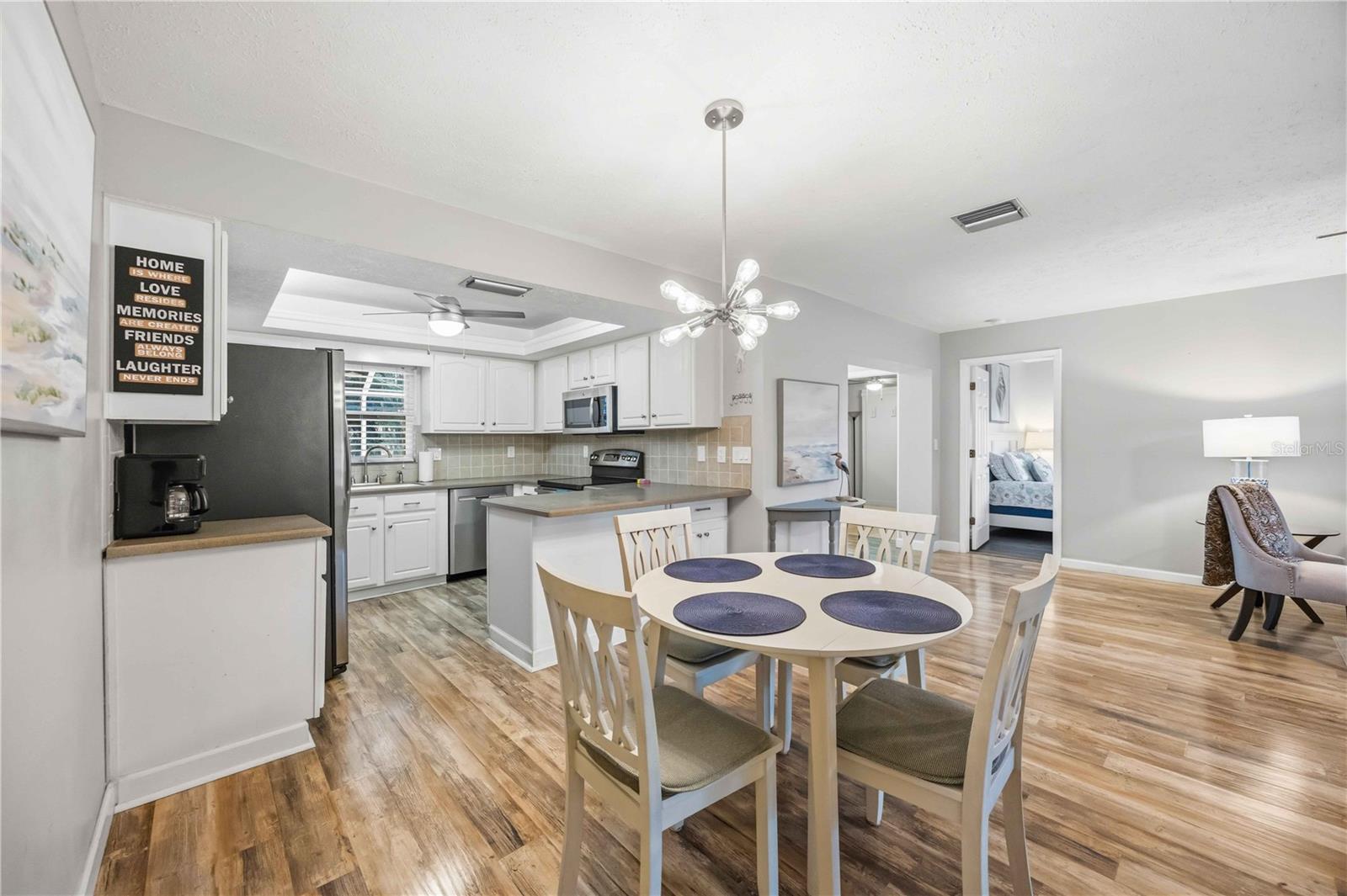 SOUTH VENICE - Residential
