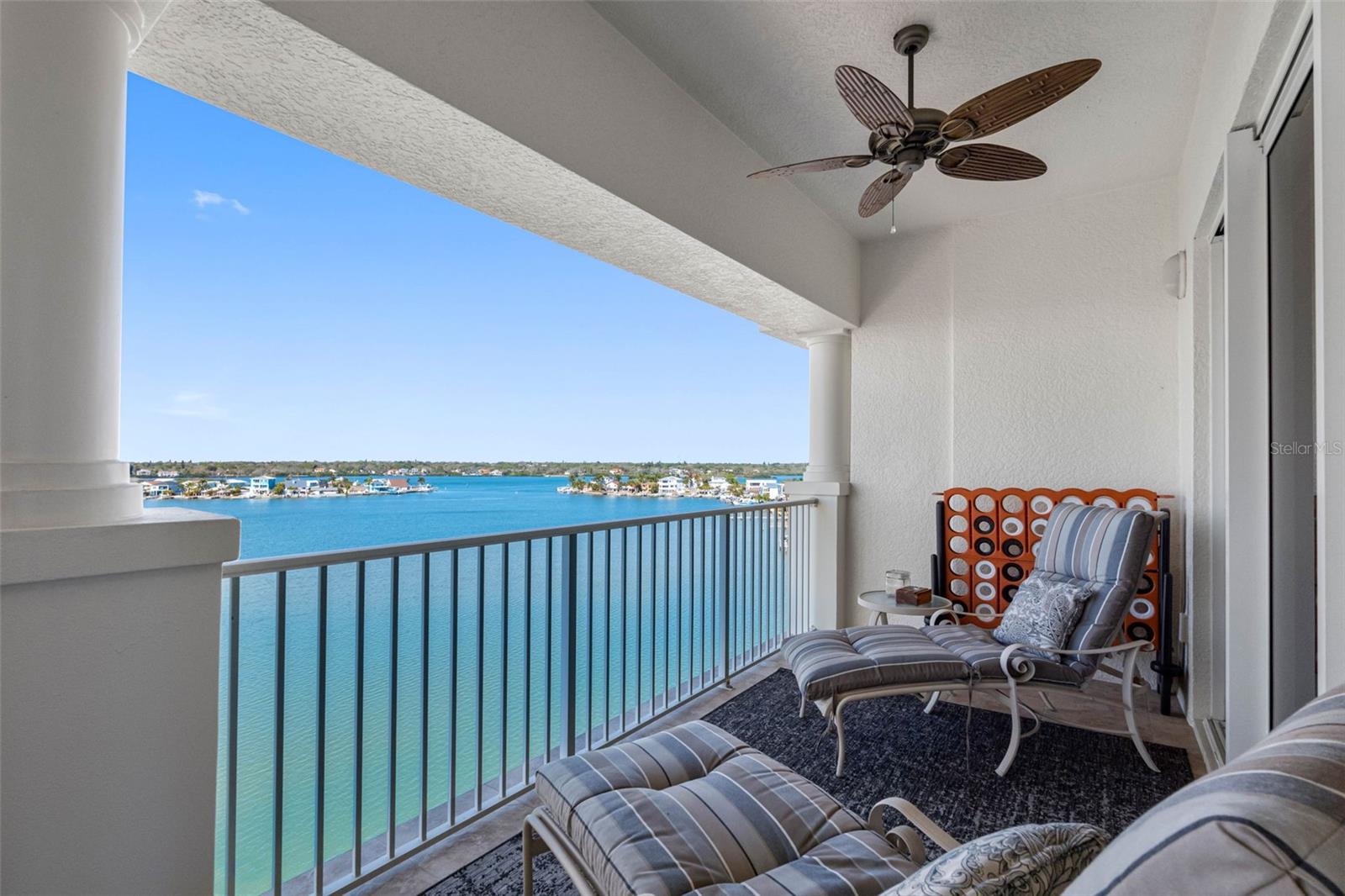 LAS FLORES CONDO - Residential
