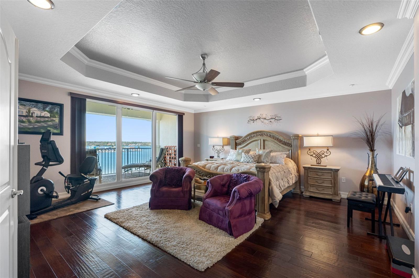 LAS FLORES CONDO - Residential