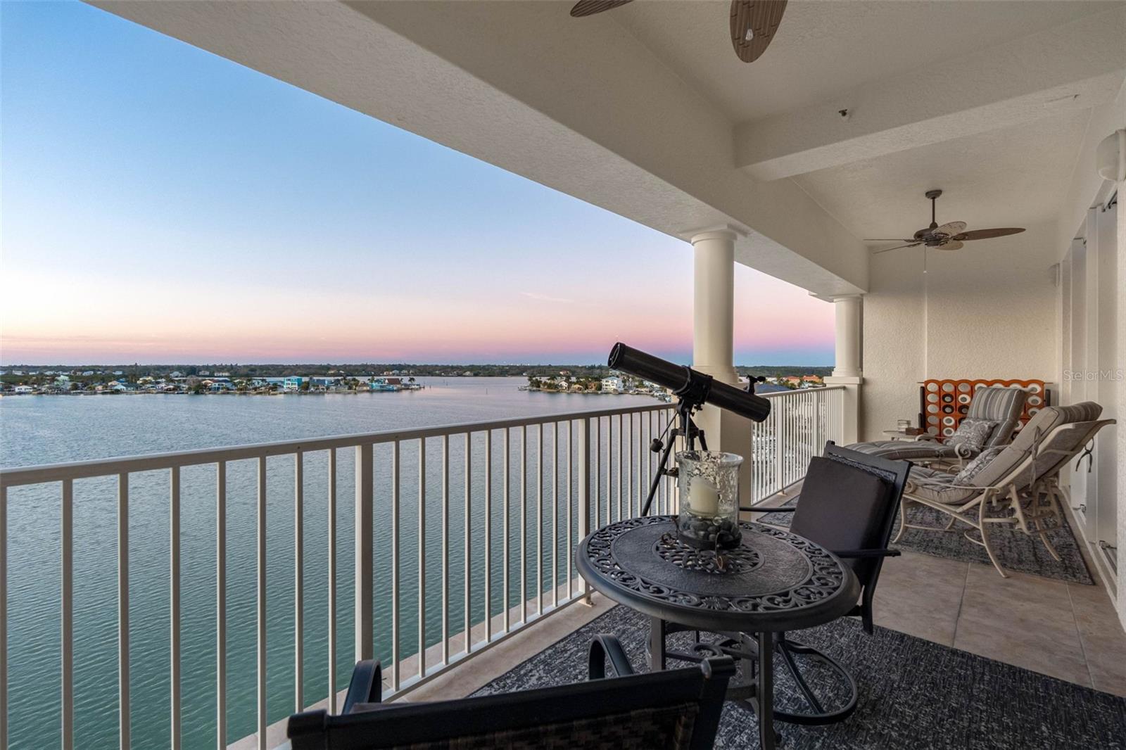 LAS FLORES CONDO - Residential