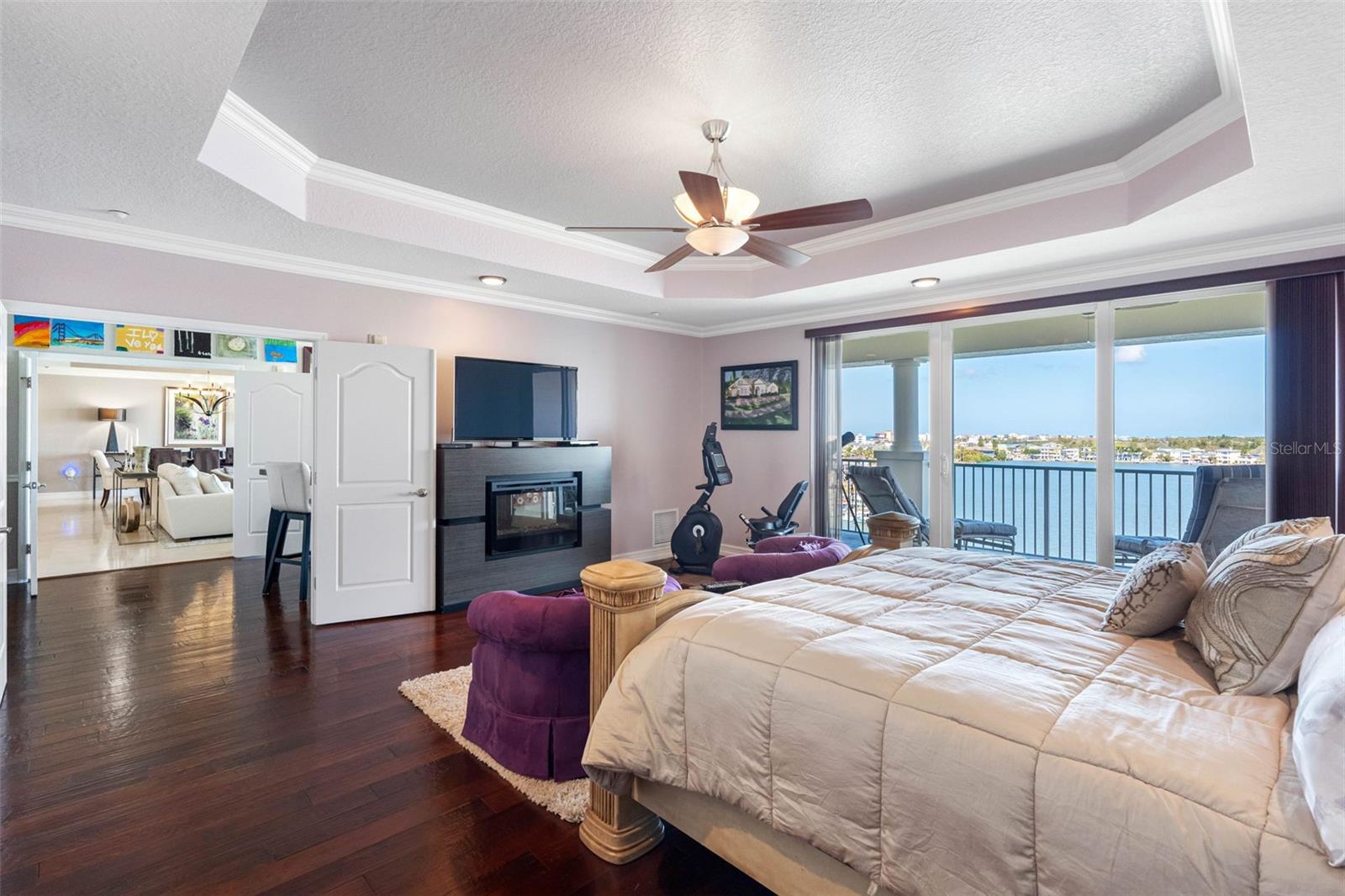 LAS FLORES CONDO - Residential