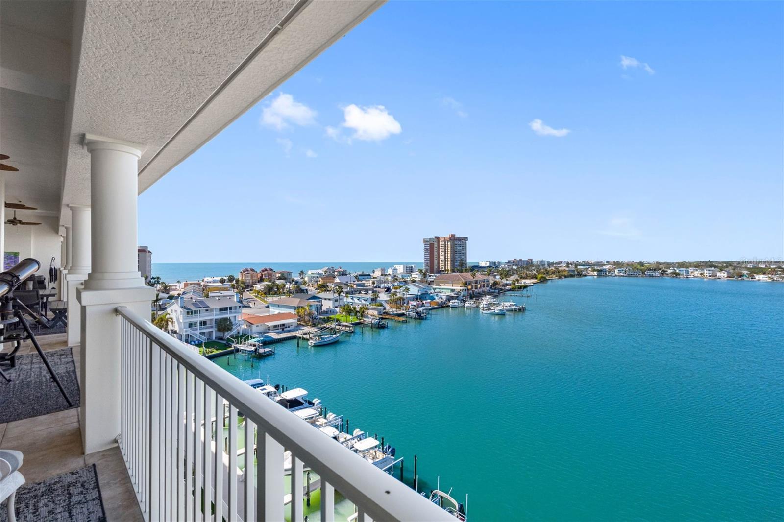 LAS FLORES CONDO - Residential