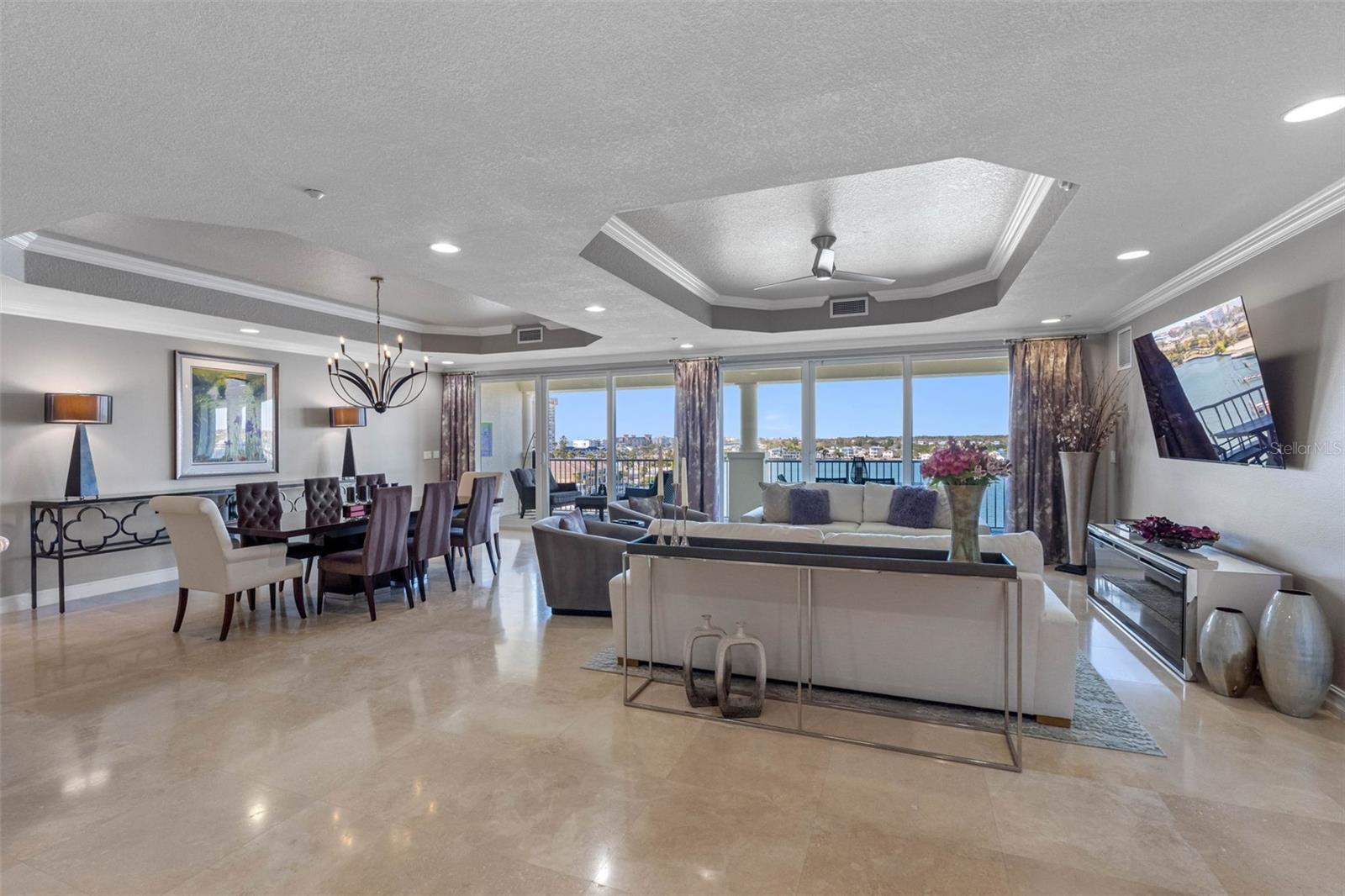 LAS FLORES CONDO - Residential